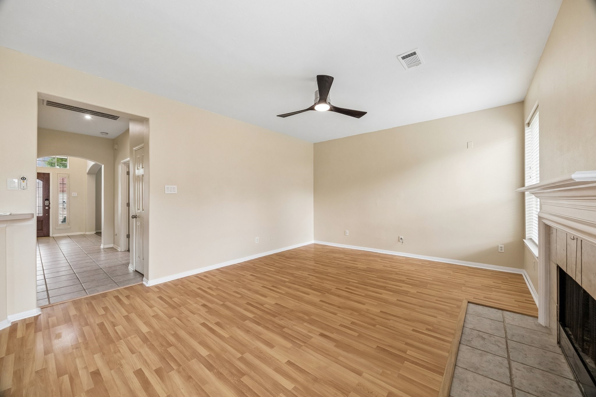 18502 Mill Path Court Property Photo 11