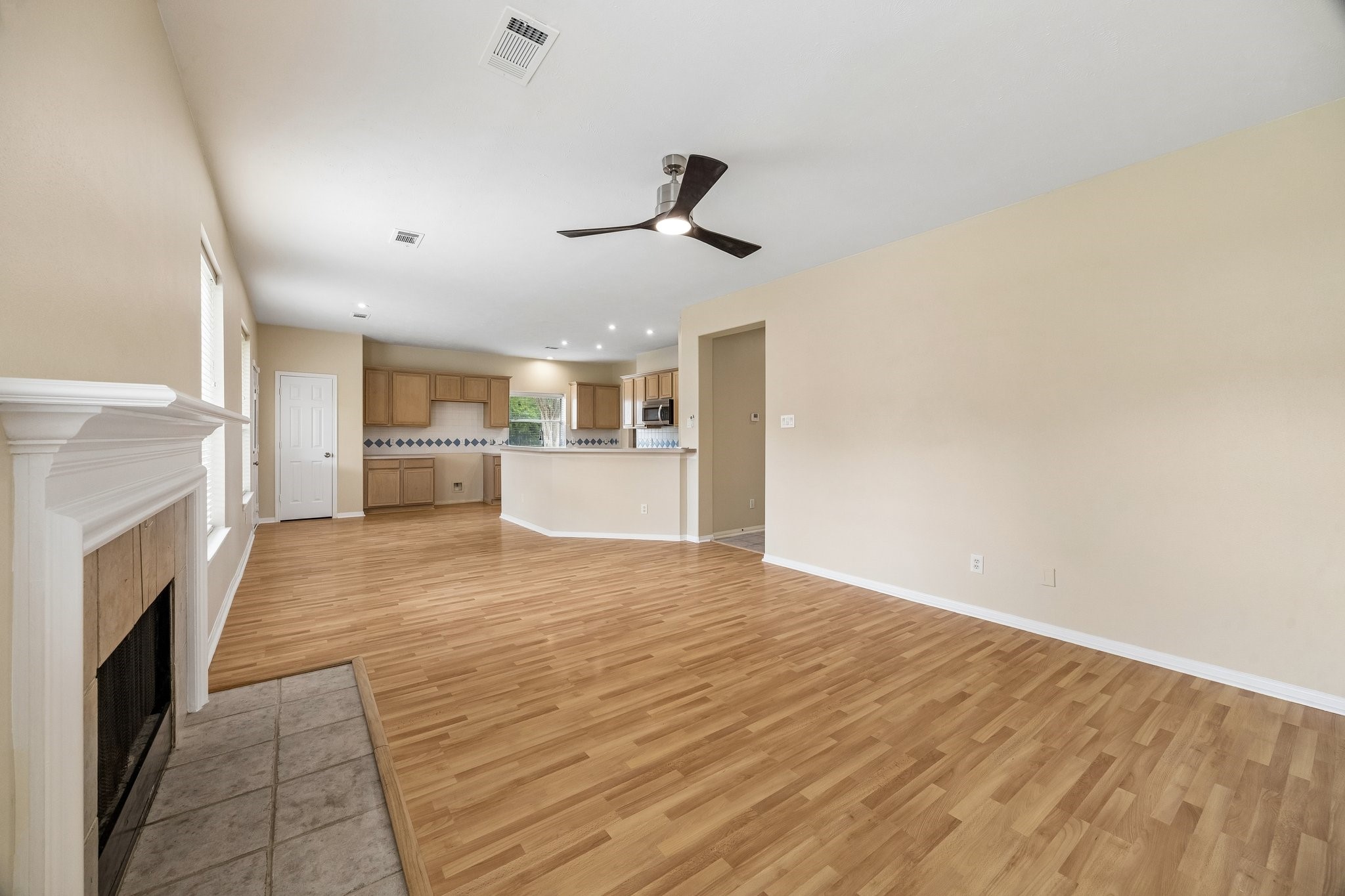 18502 Mill Path Court Property Photo 14