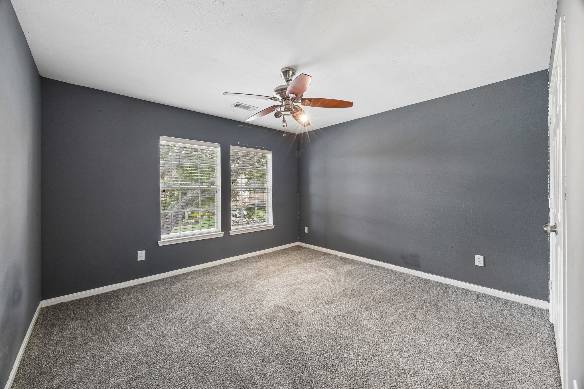 18502 Mill Path Court Property Photo 25