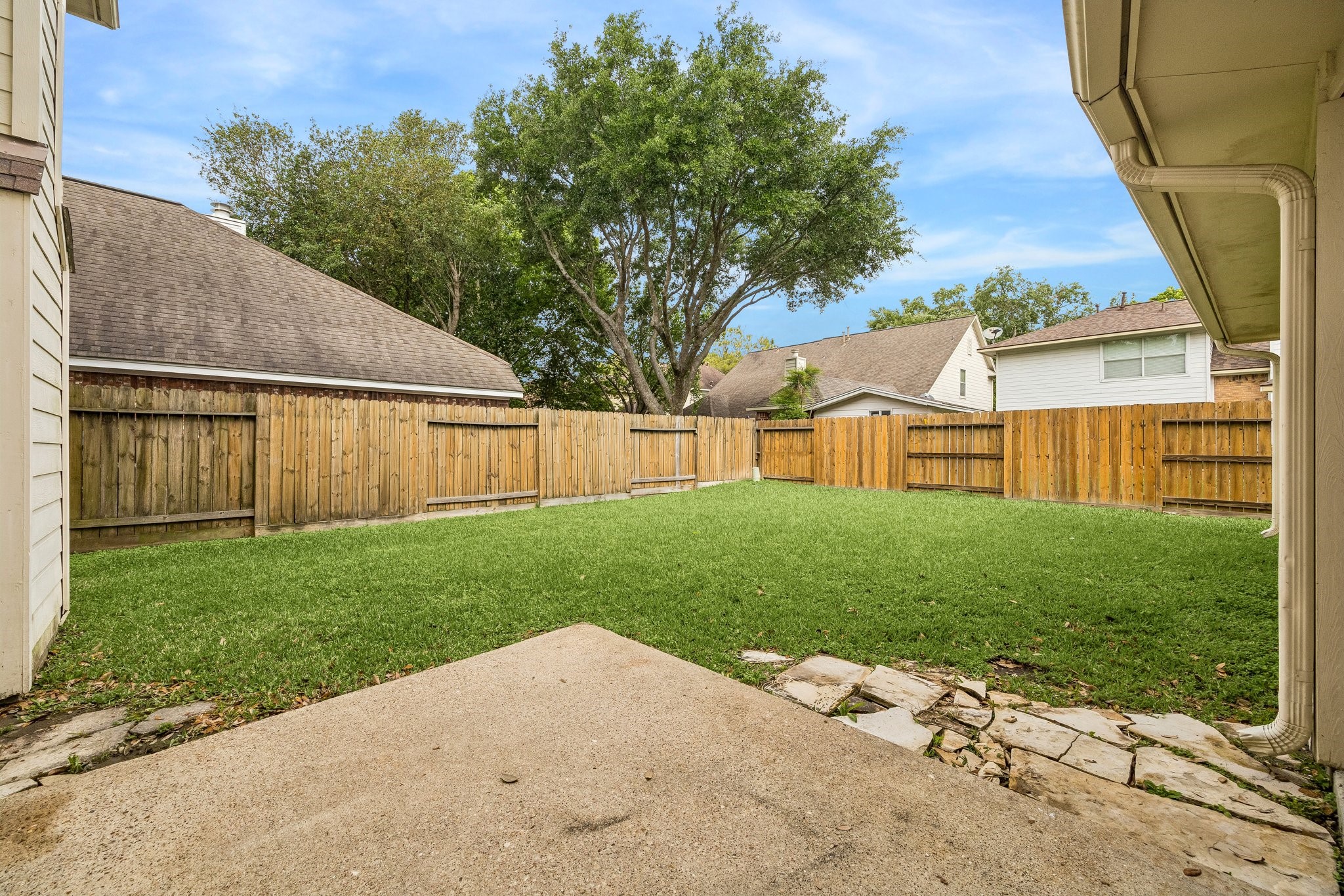 18502 Mill Path Court Property Photo 28