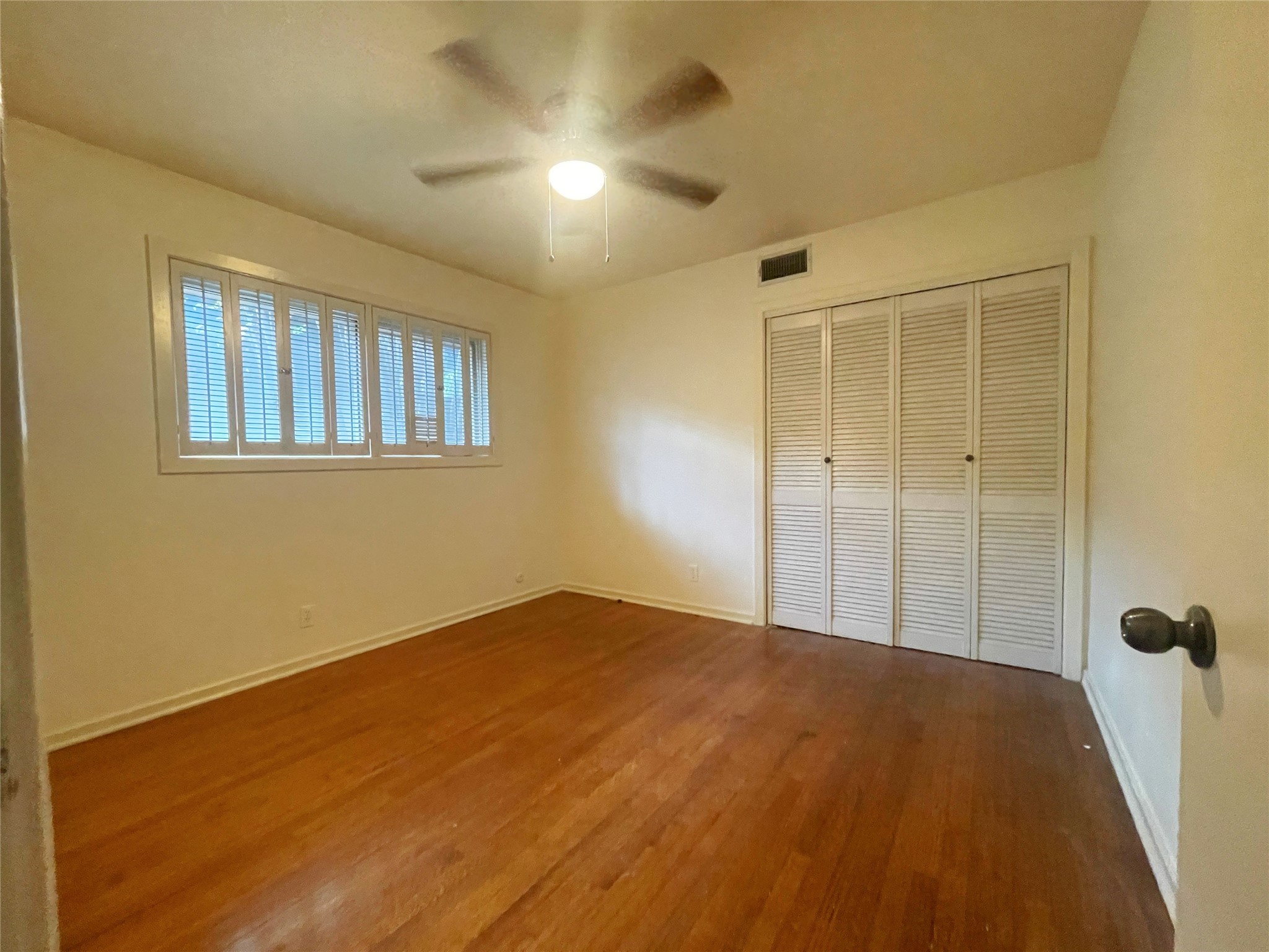 9655 Meadowcroft Drive Property Photo 12