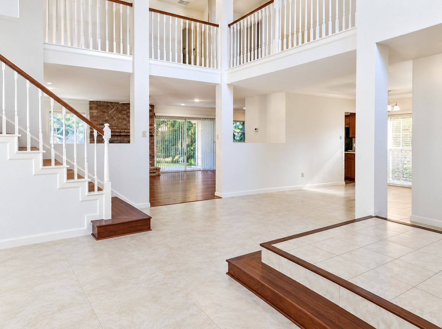 1539 Beaconshire Road Property Photo 3