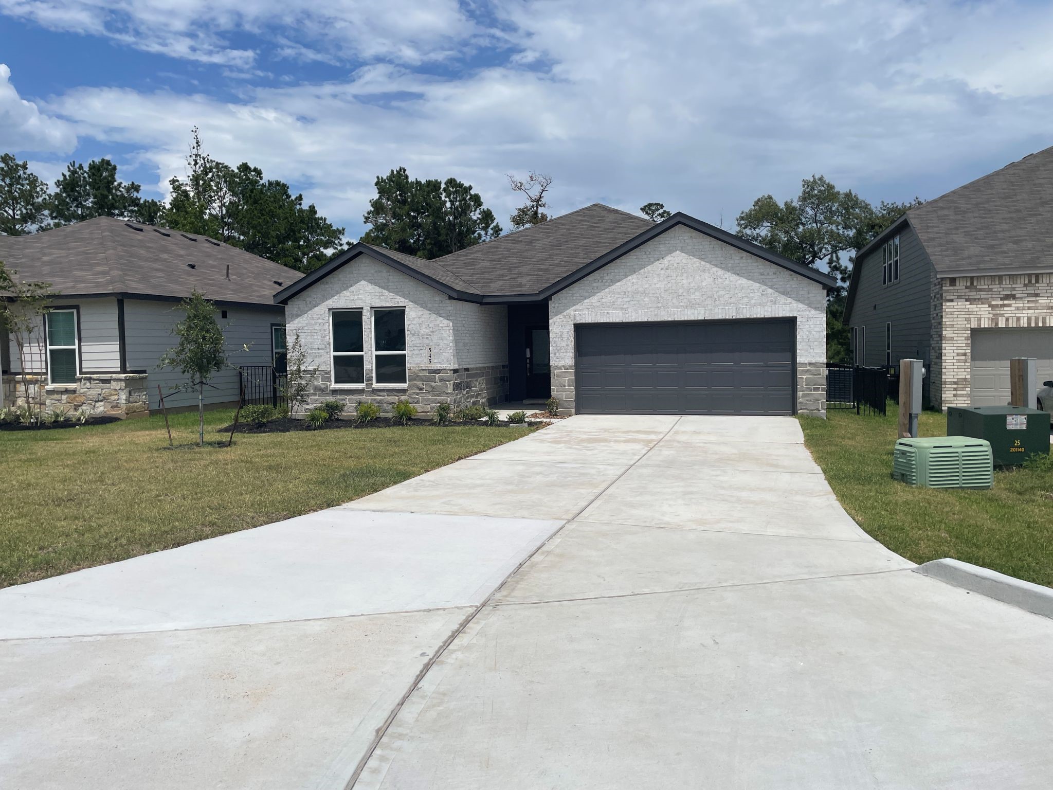 545 Shoreview Drive Property Photo 1