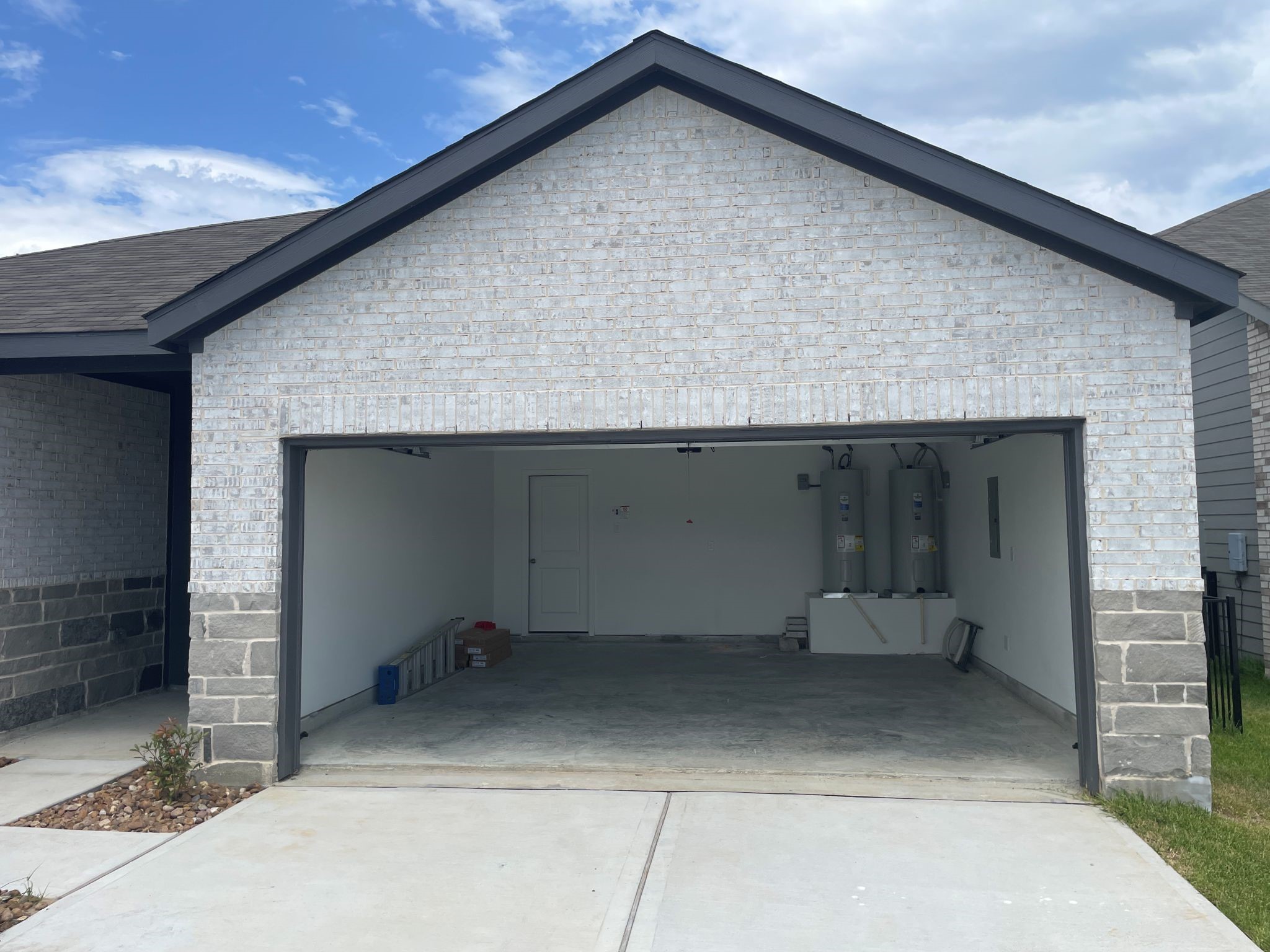 545 Shoreview Drive Property Photo 3