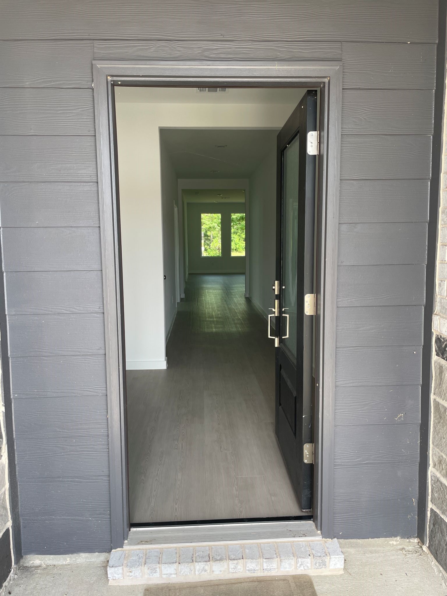 545 Shoreview Drive Property Photo 4