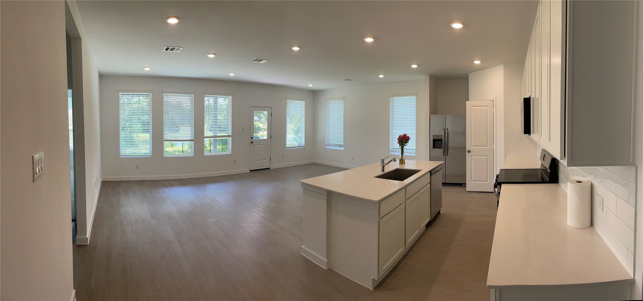 545 Shoreview Drive Property Photo 6