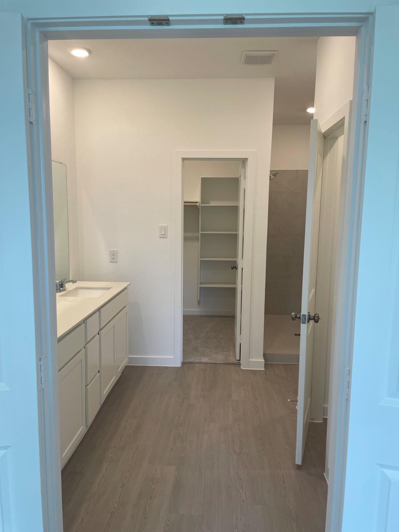 545 Shoreview Drive Property Photo 11