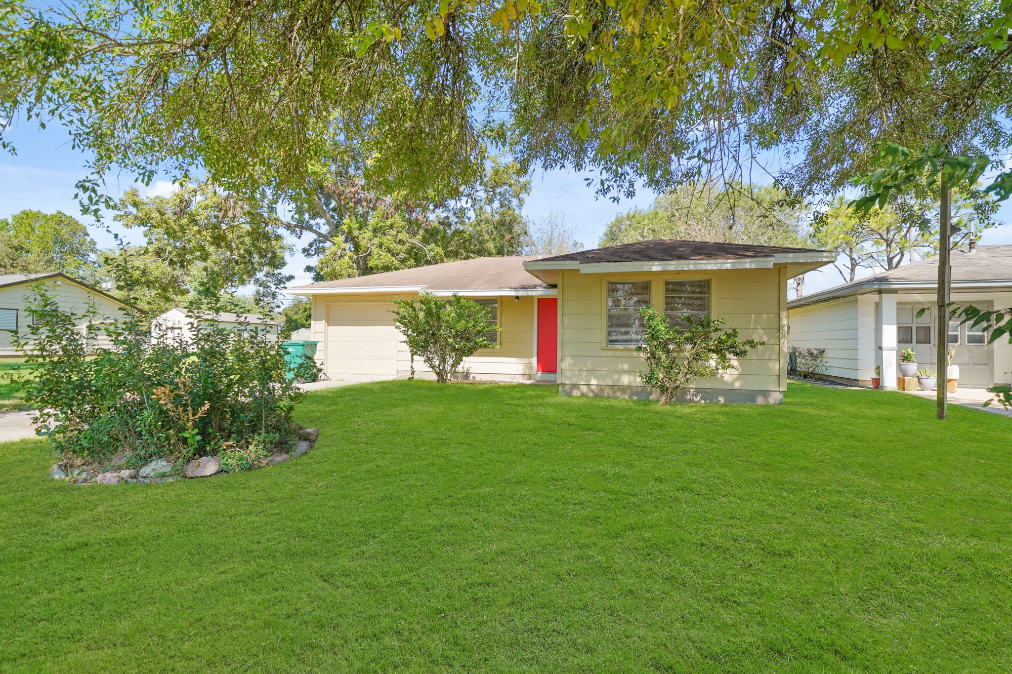 306 Pear Street Property Photo 1