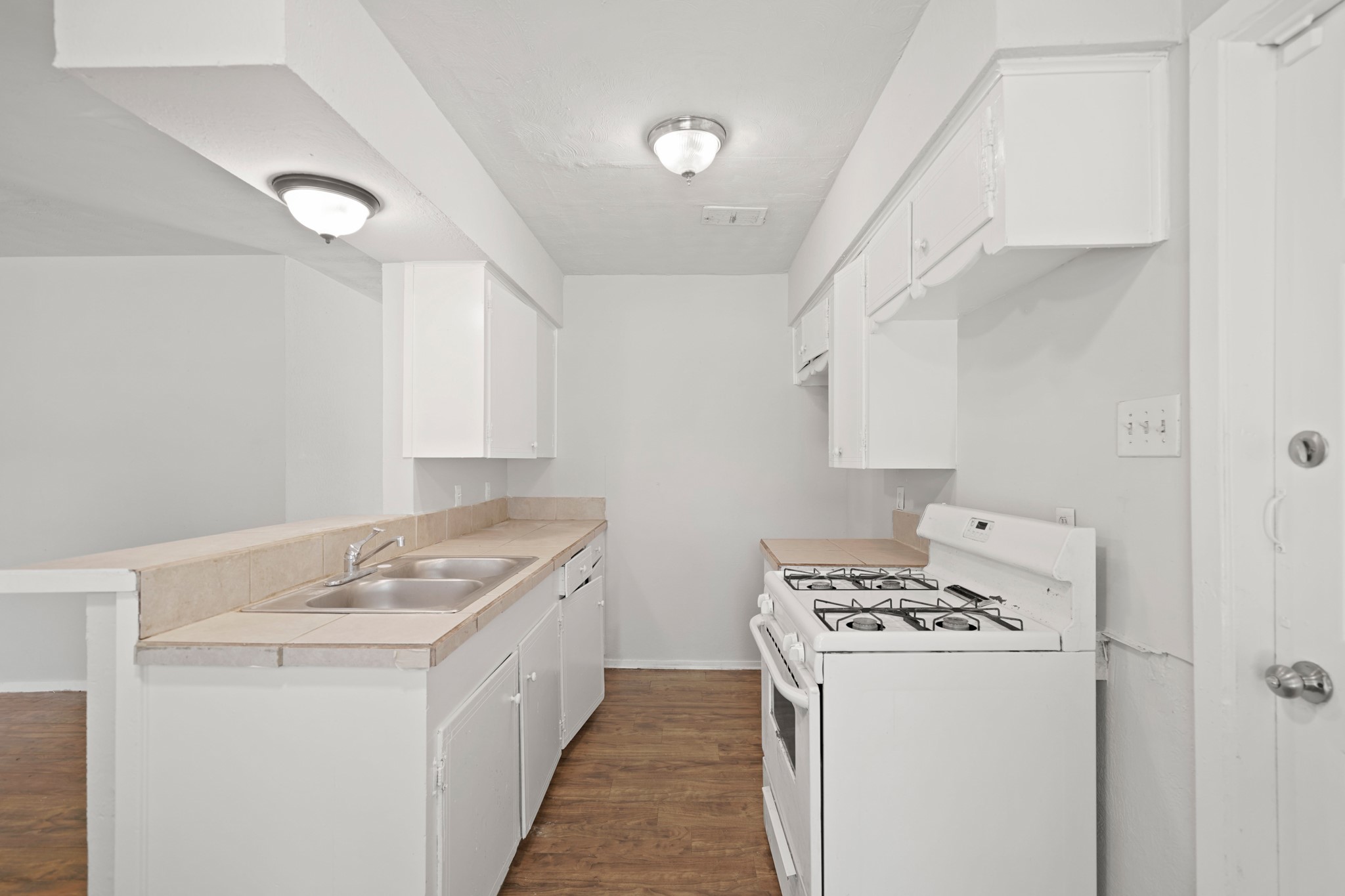 306 Pear Street Property Photo 4