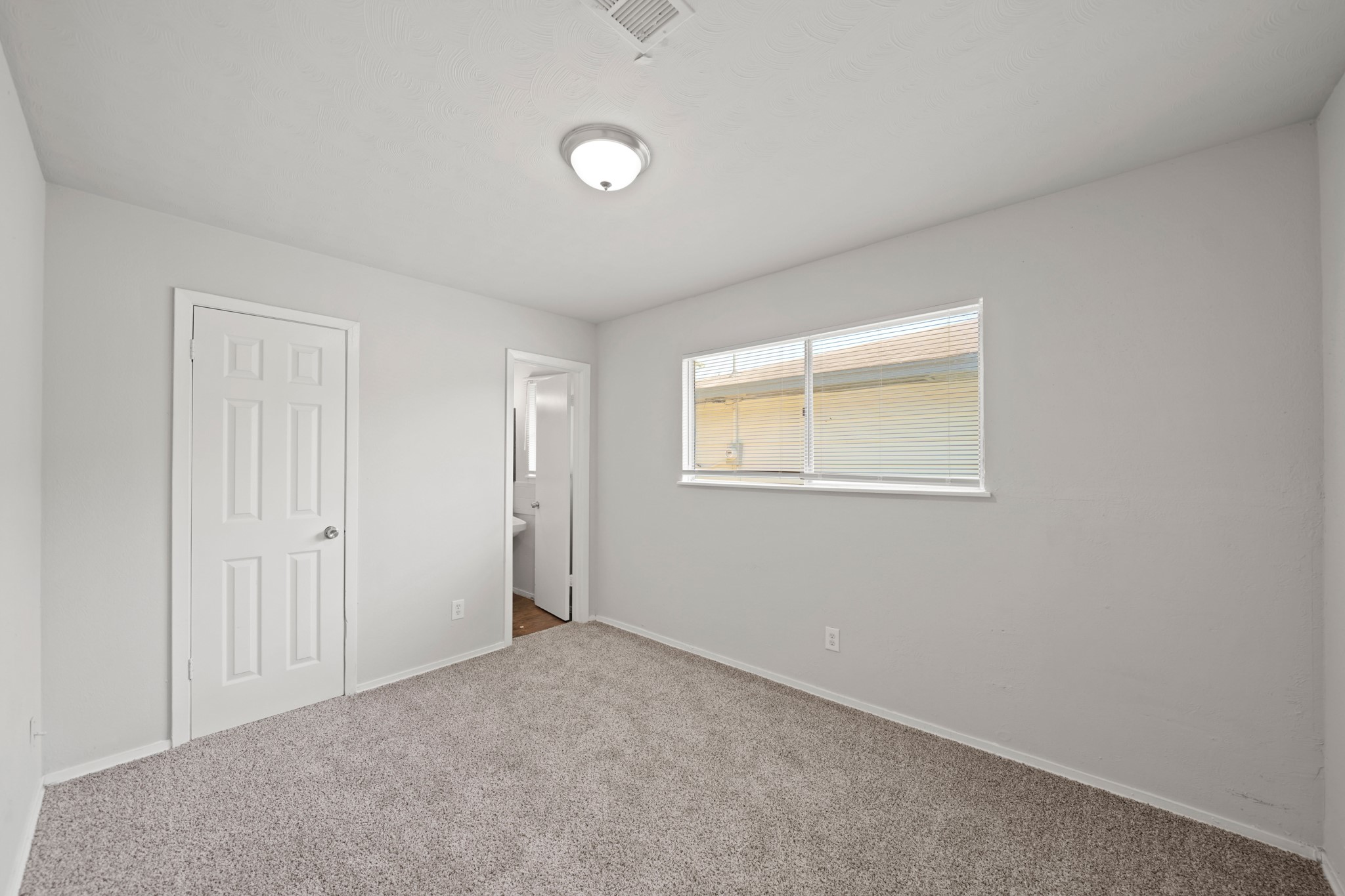 306 Pear Street Property Photo 5