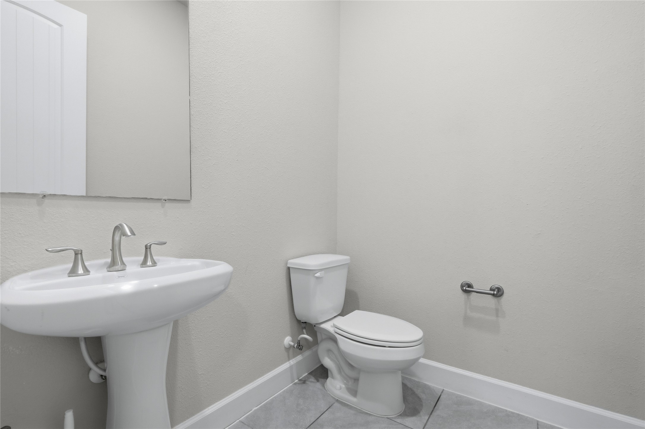 6011 Truro Street B Property Photo 6
