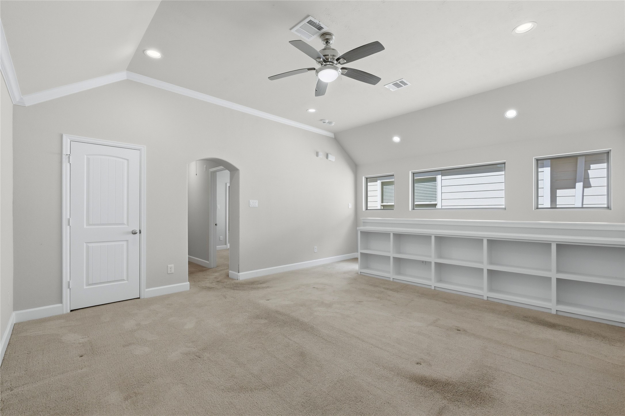 6011 Truro Street B Property Photo 15