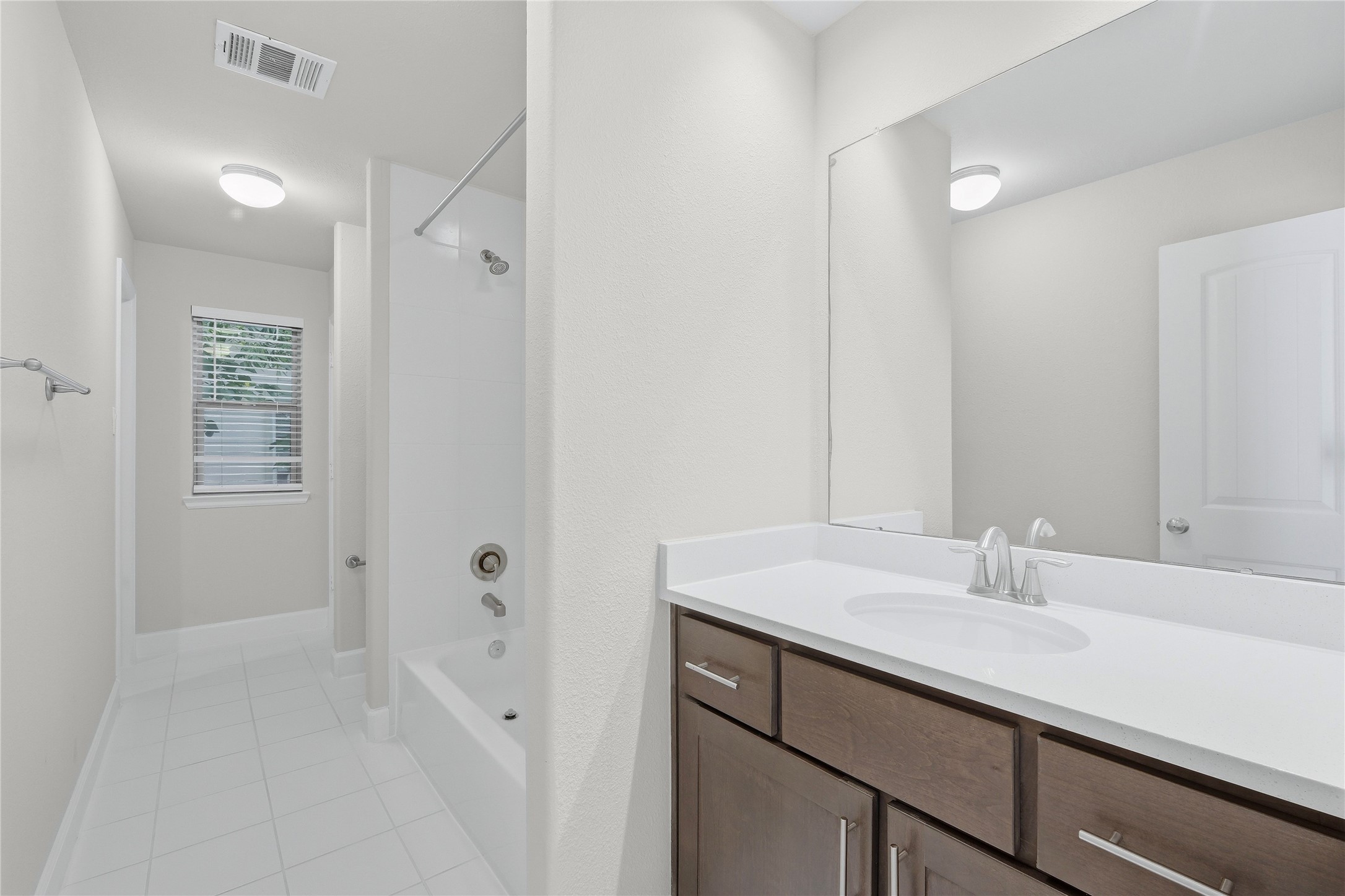 6011 Truro Street B Property Photo 21