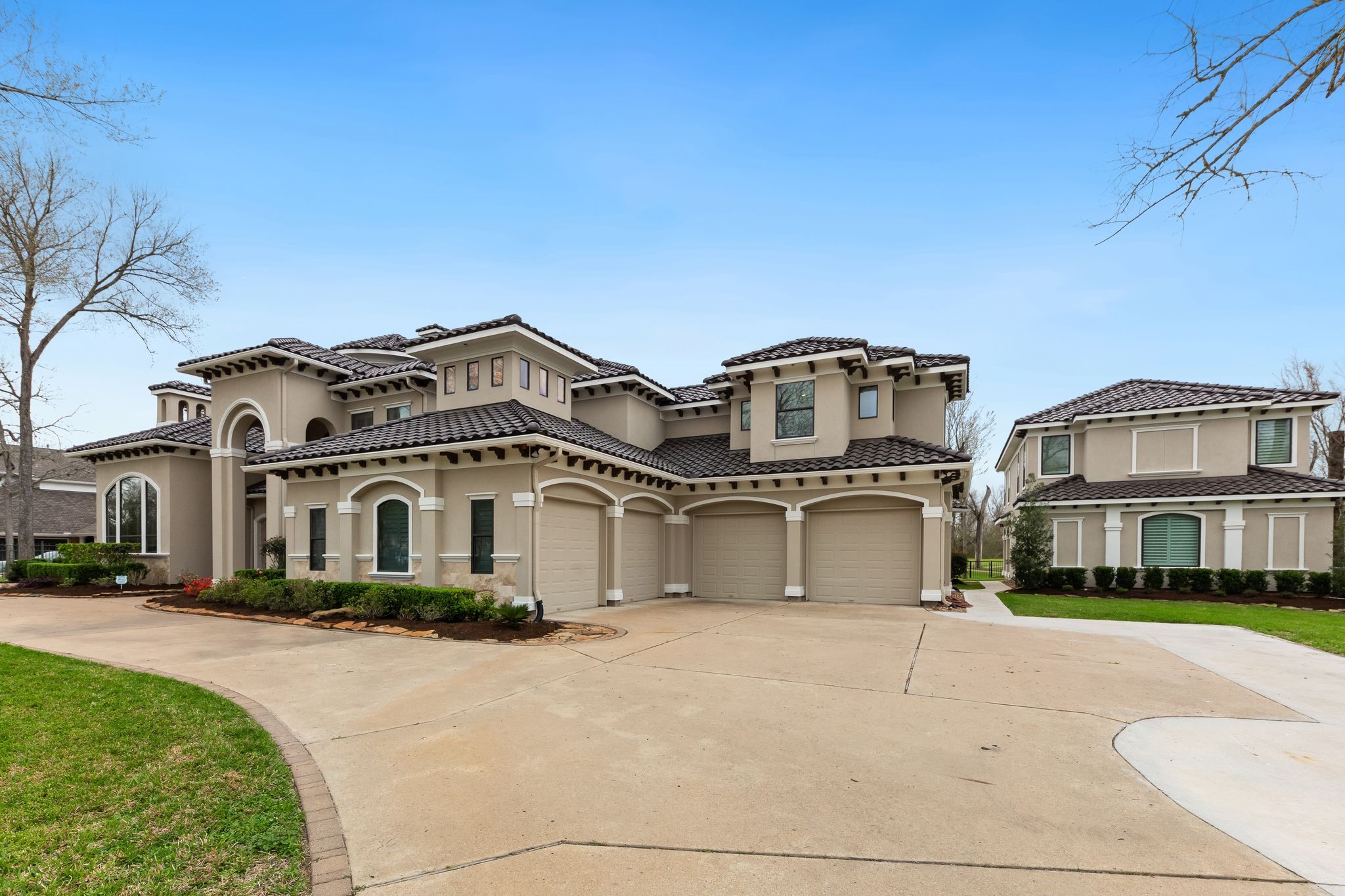 4 Waters Lake Boulevard Property Photo 1