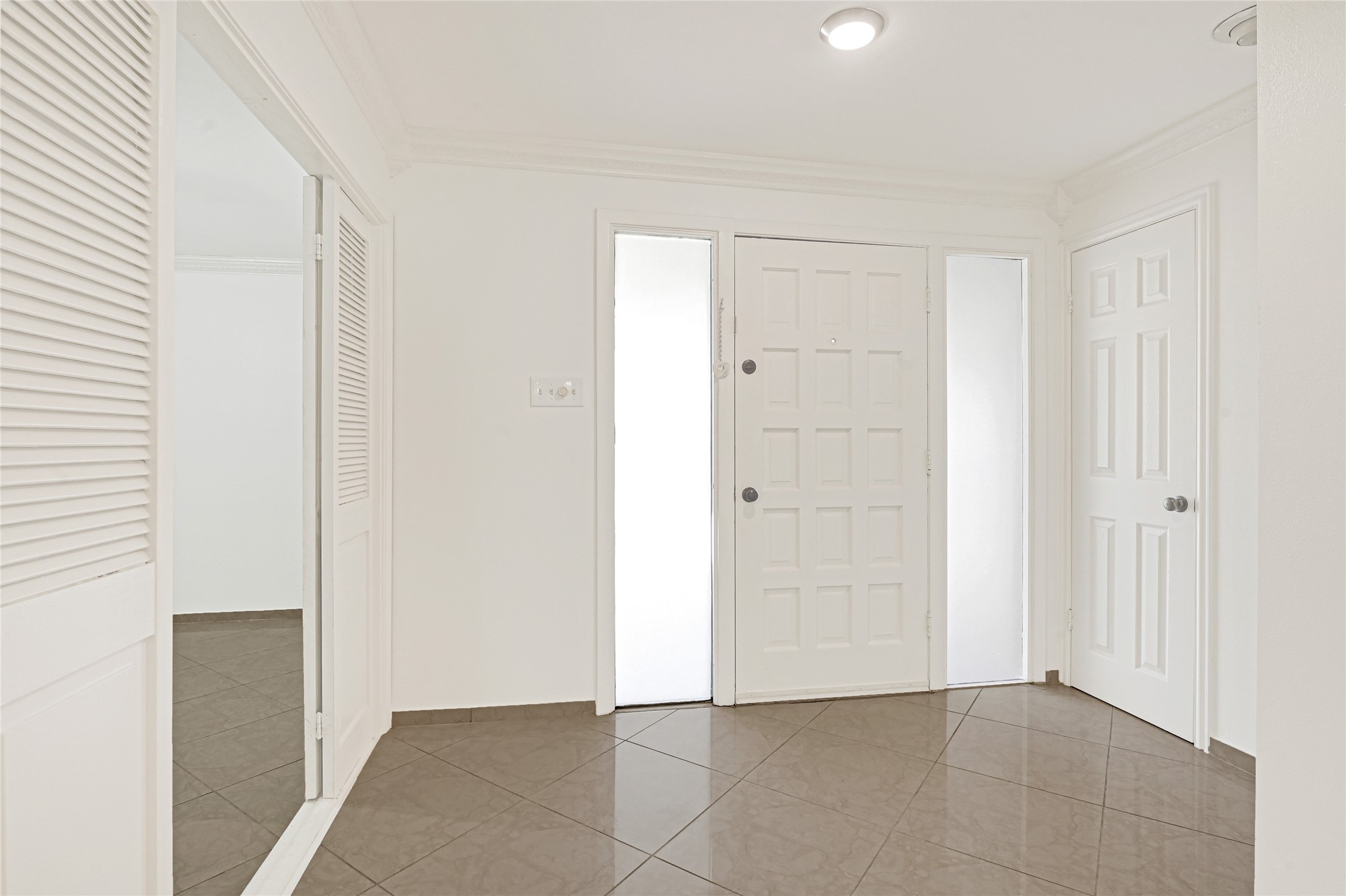 8802 Tanager Street Property Photo 7