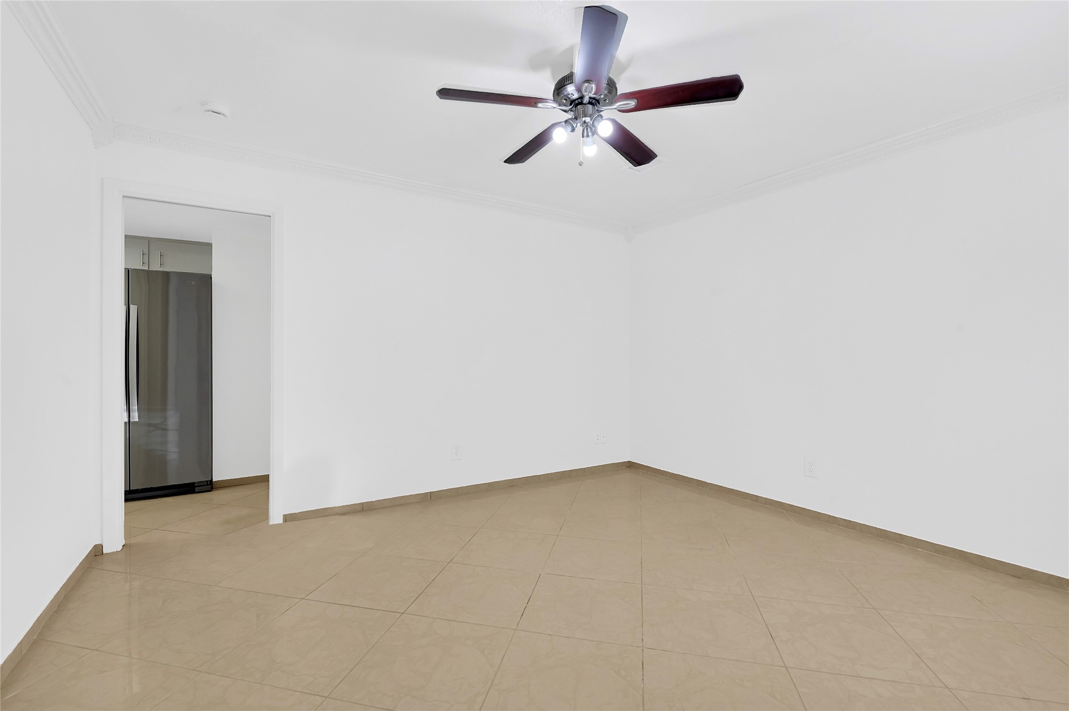 8802 Tanager Street Property Photo 10