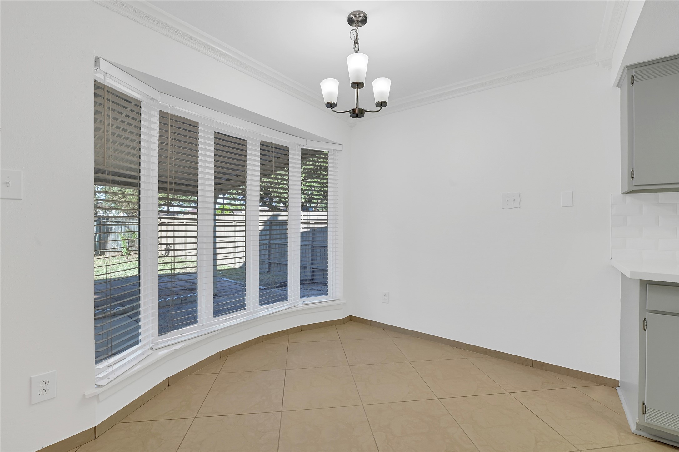 8802 Tanager Street Property Photo 13