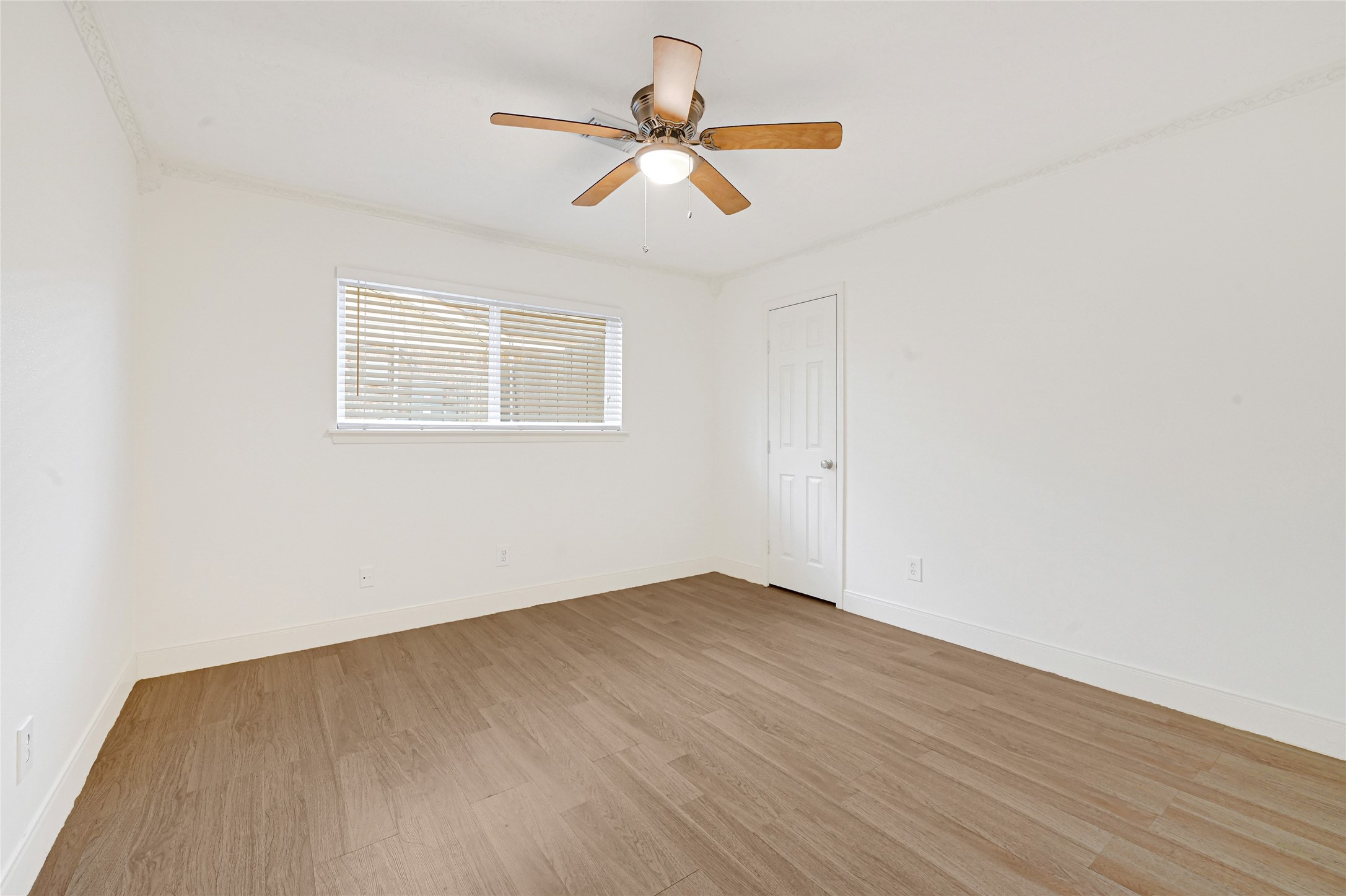8802 Tanager Street Property Photo 20