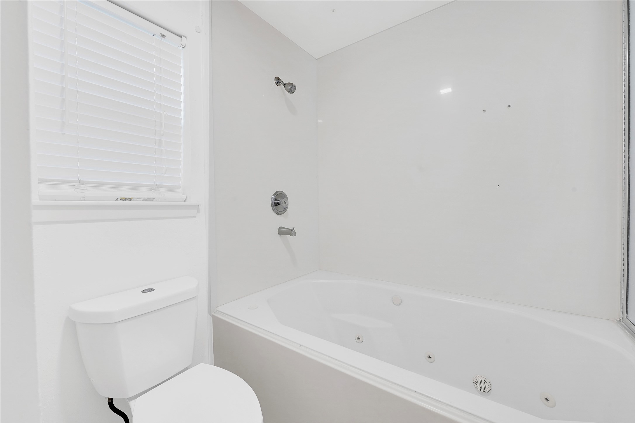 8802 Tanager Street Property Photo 25