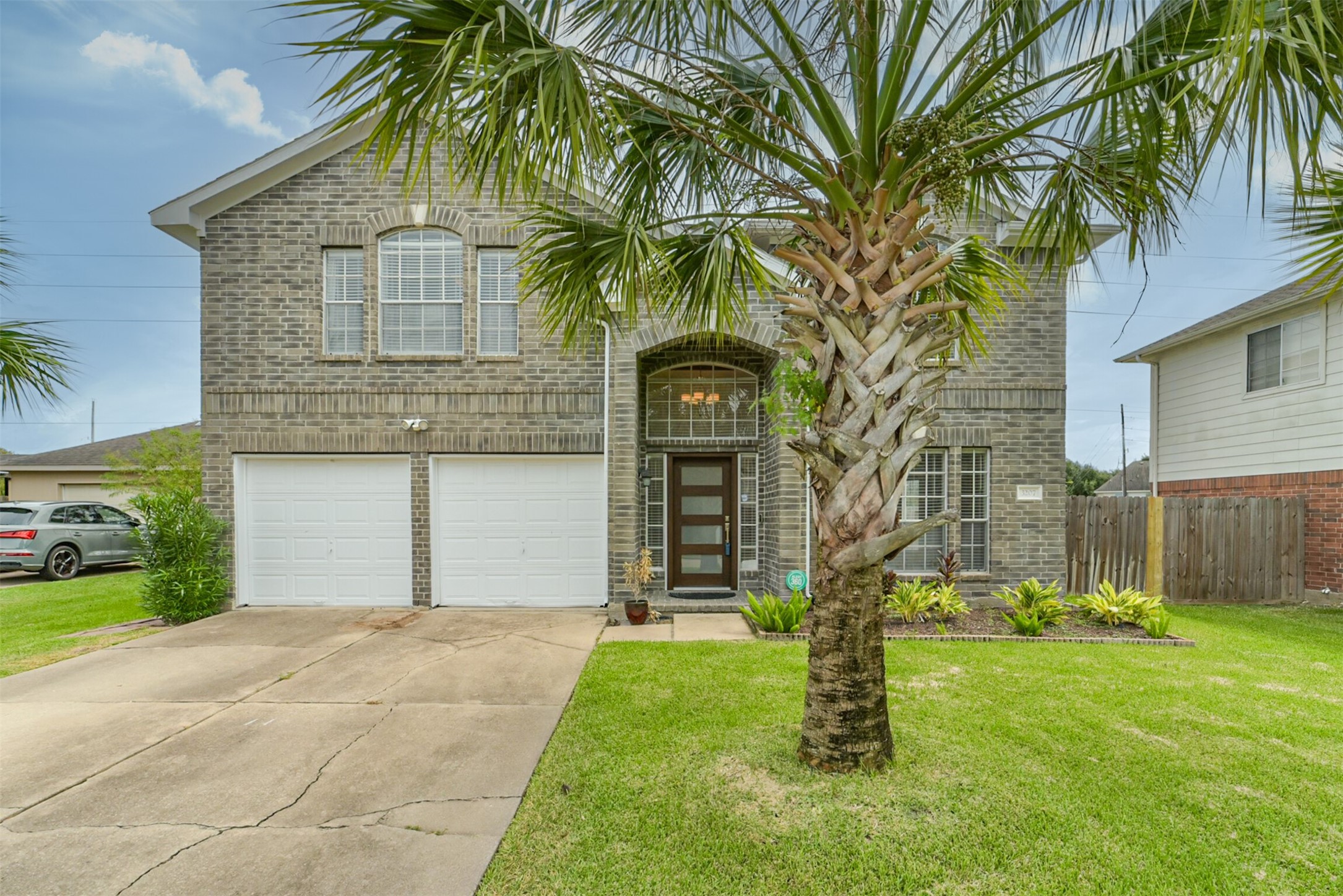 3207 Leila Oaks Drive Property Photo 2