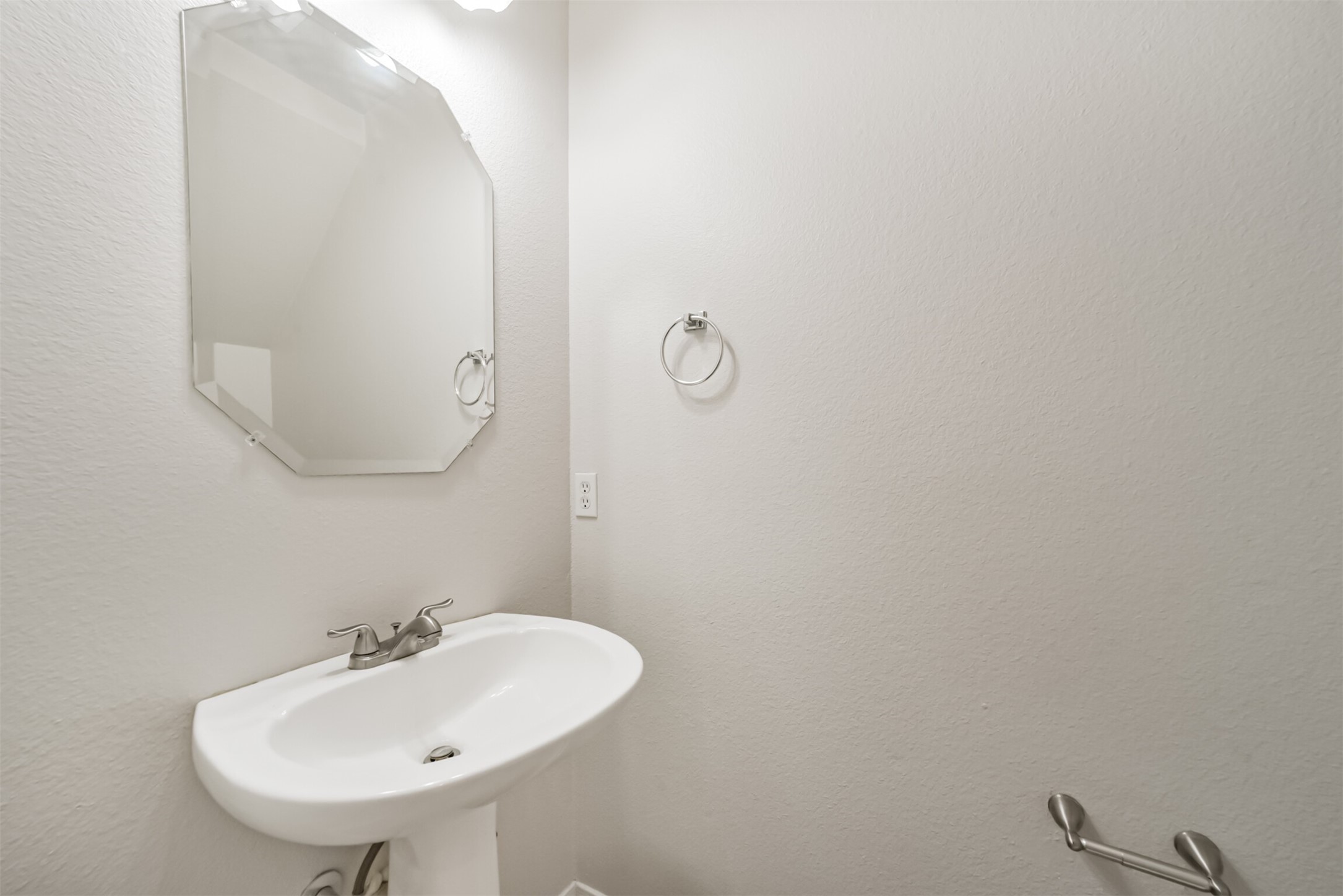 3207 Leila Oaks Drive Property Photo 14