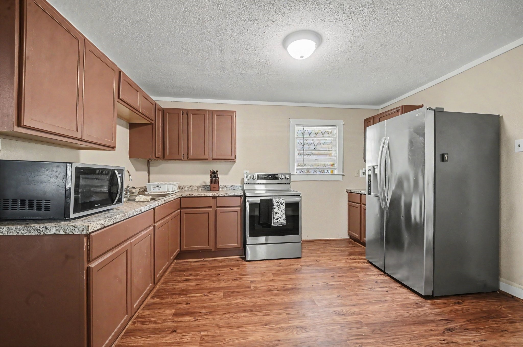 4810 Holly Ave Property Photo 11