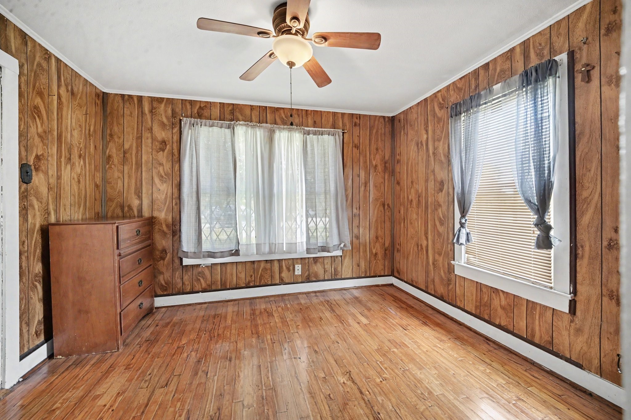 4810 Holly Ave Property Photo 14