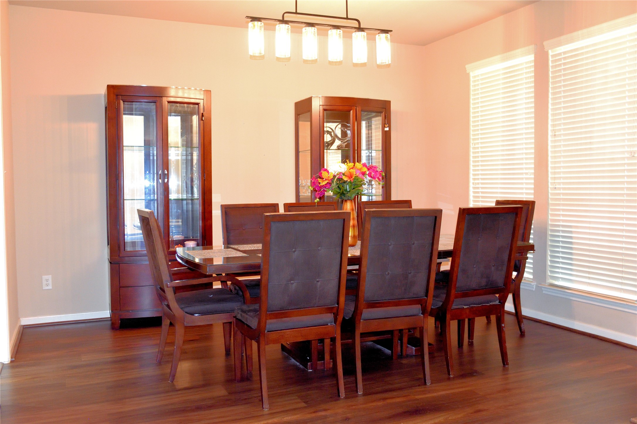 5106 Autumn Rose Lane Property Photo 3