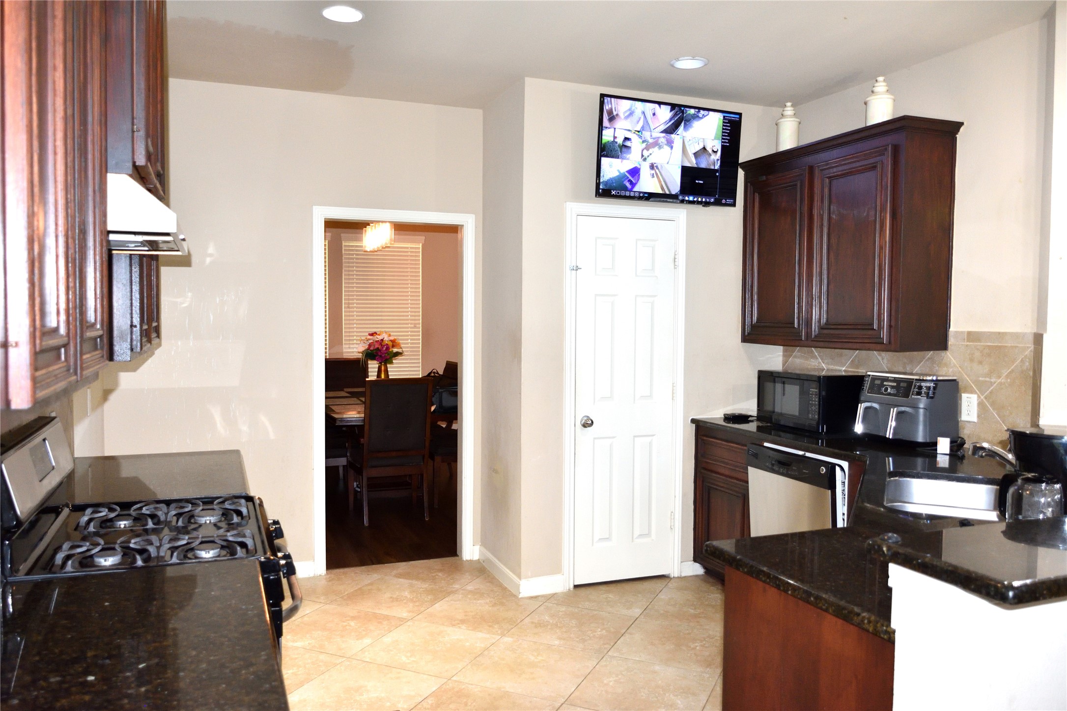 5106 Autumn Rose Lane Property Photo 6
