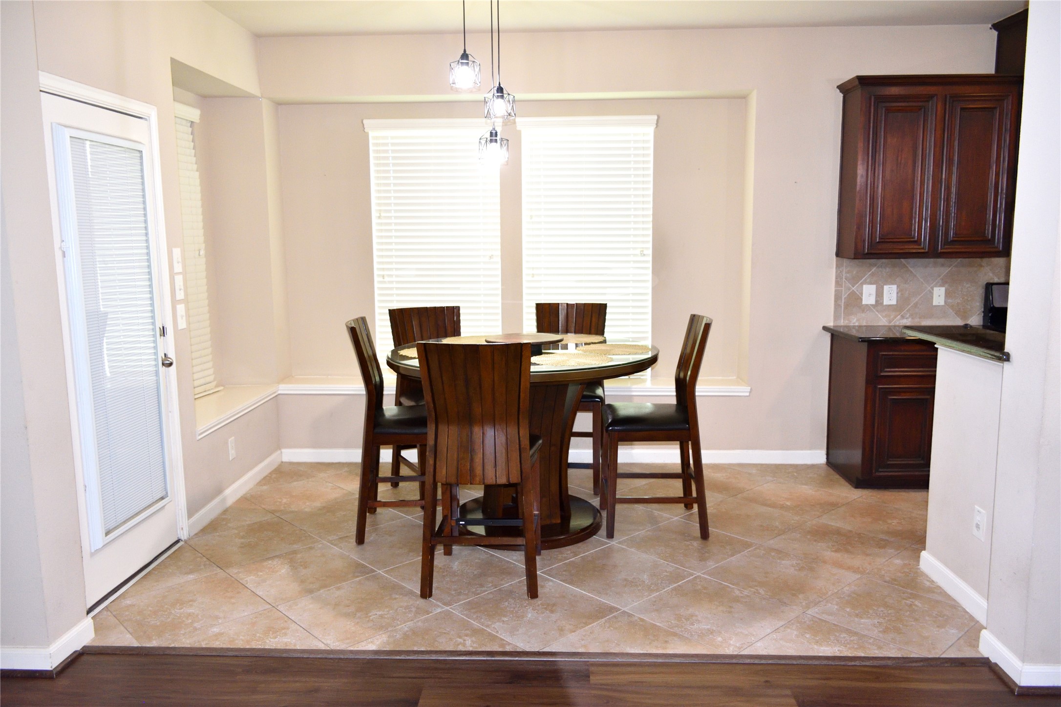 5106 Autumn Rose Lane Property Photo 7