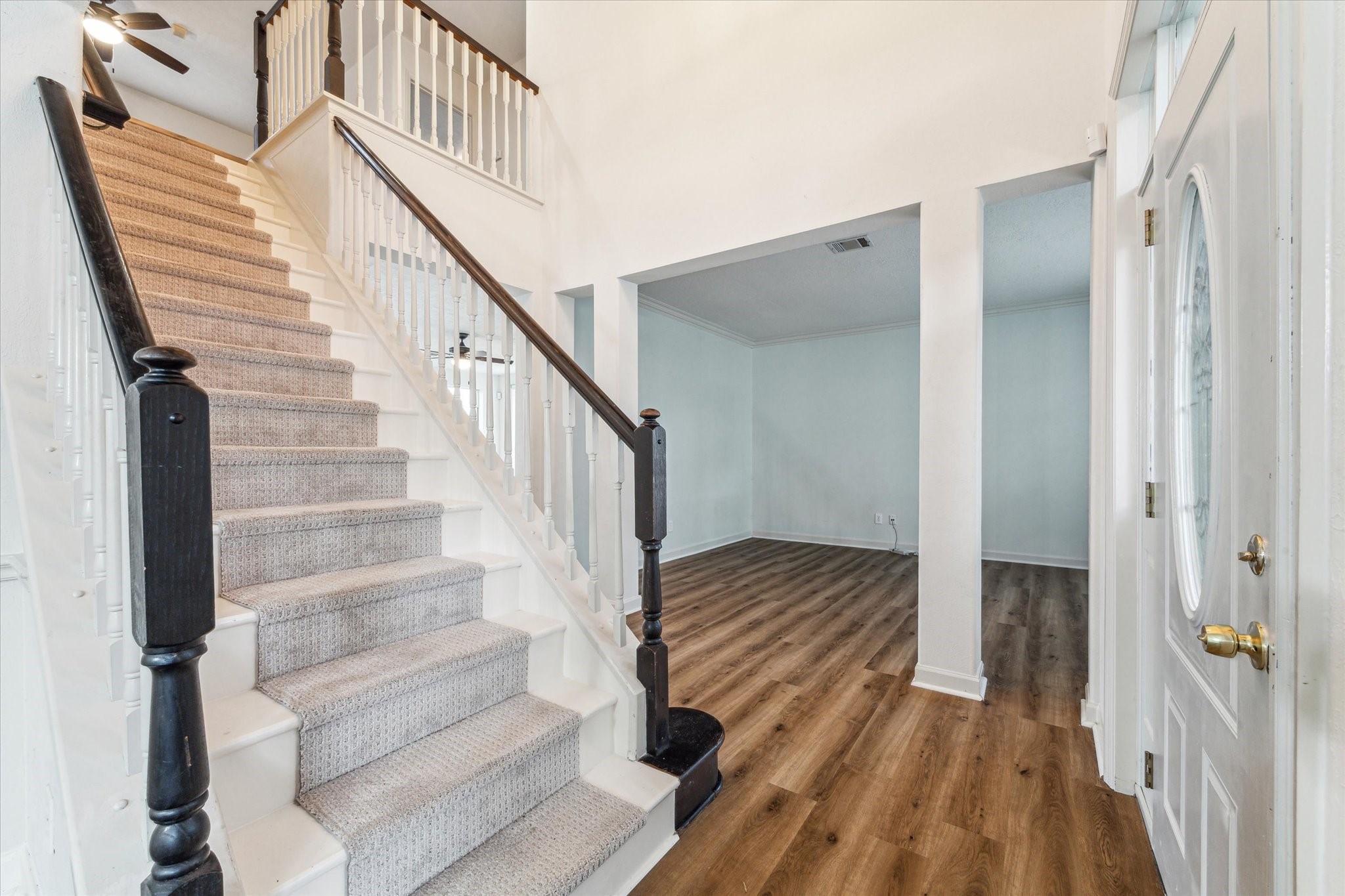 2212 Golden Sails Drive Property Photo 3