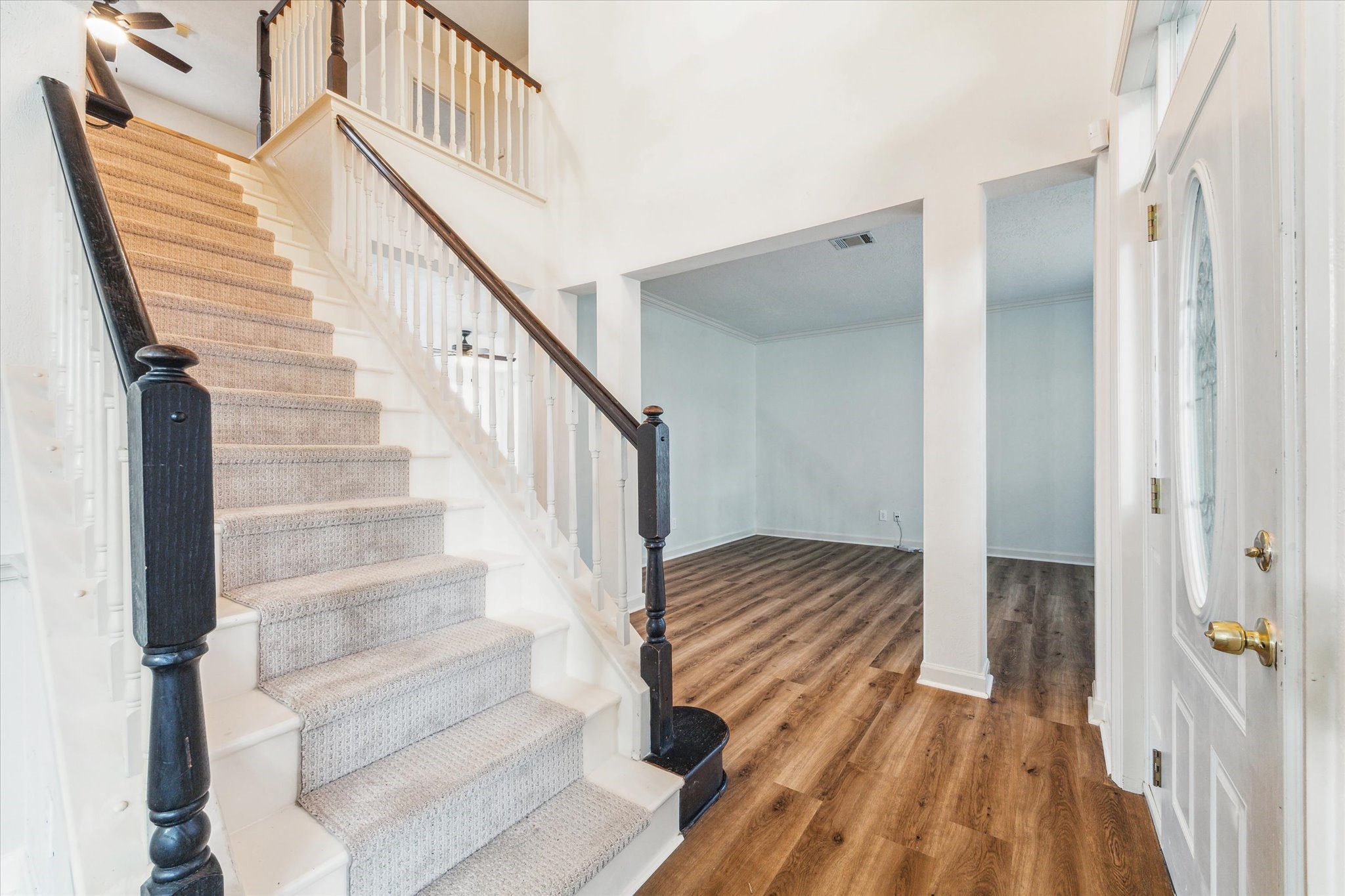 2212 Golden Sails Drive Property Photo 4