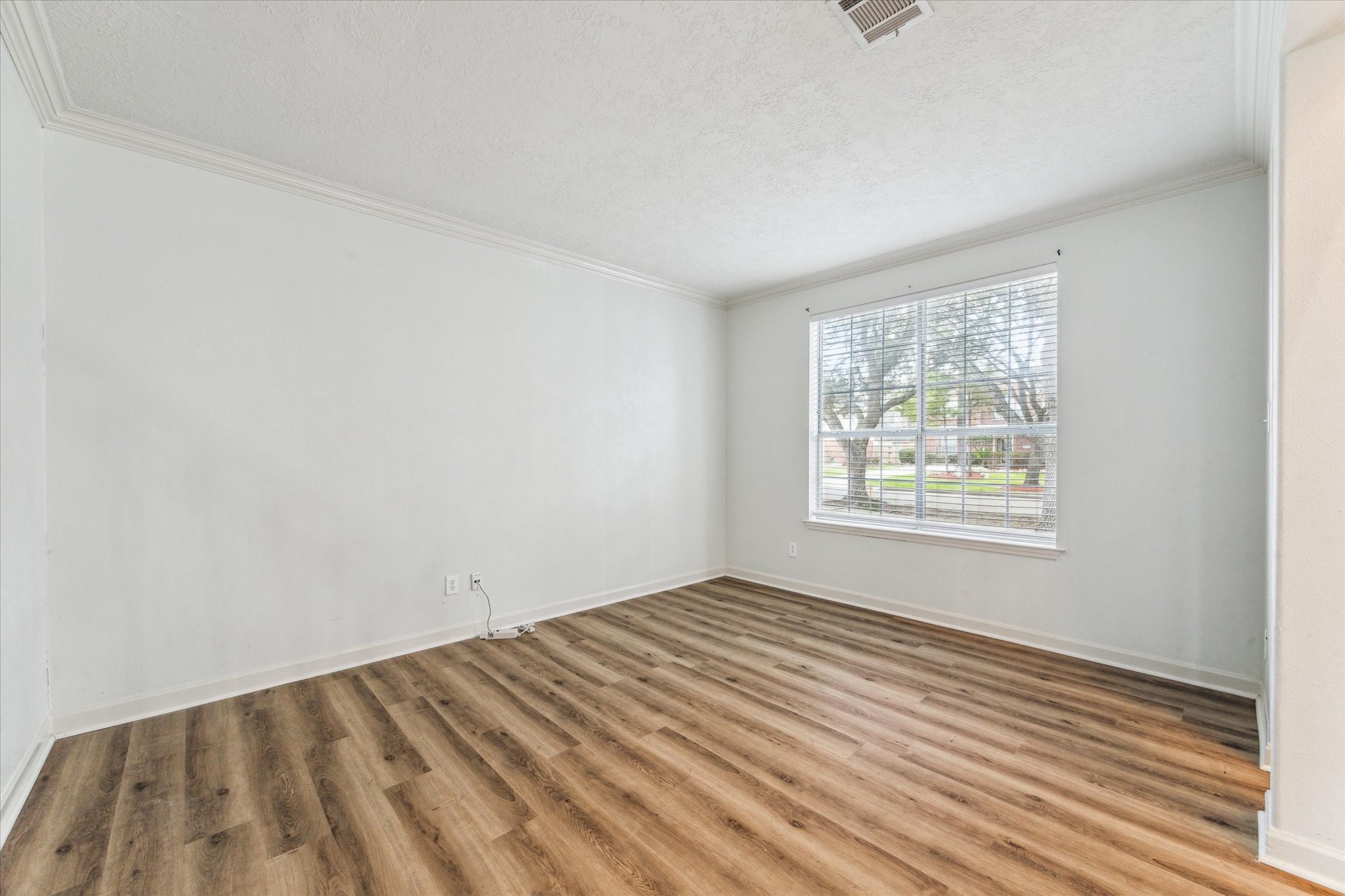 2212 Golden Sails Drive Property Photo 6