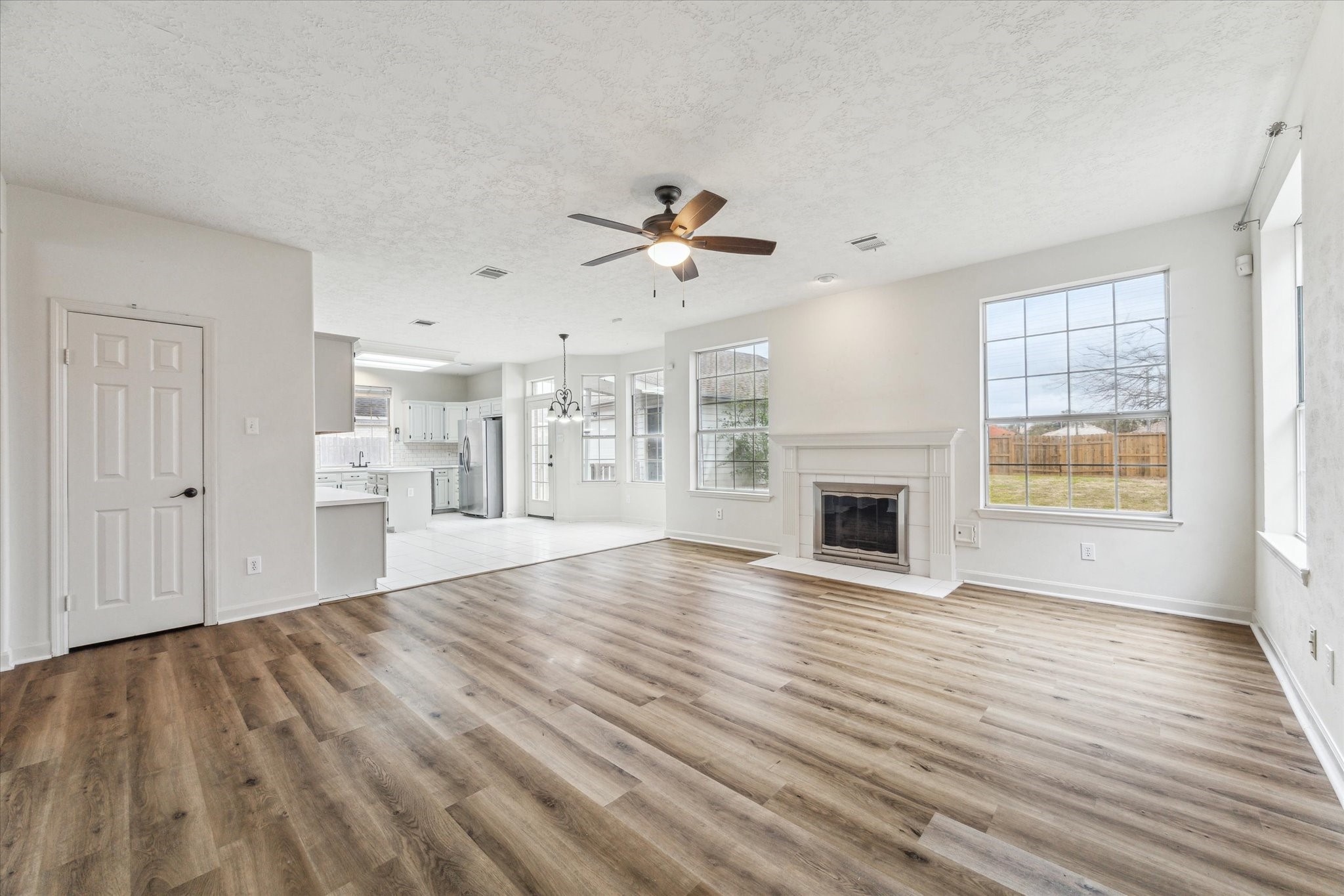 2212 Golden Sails Drive Property Photo 8