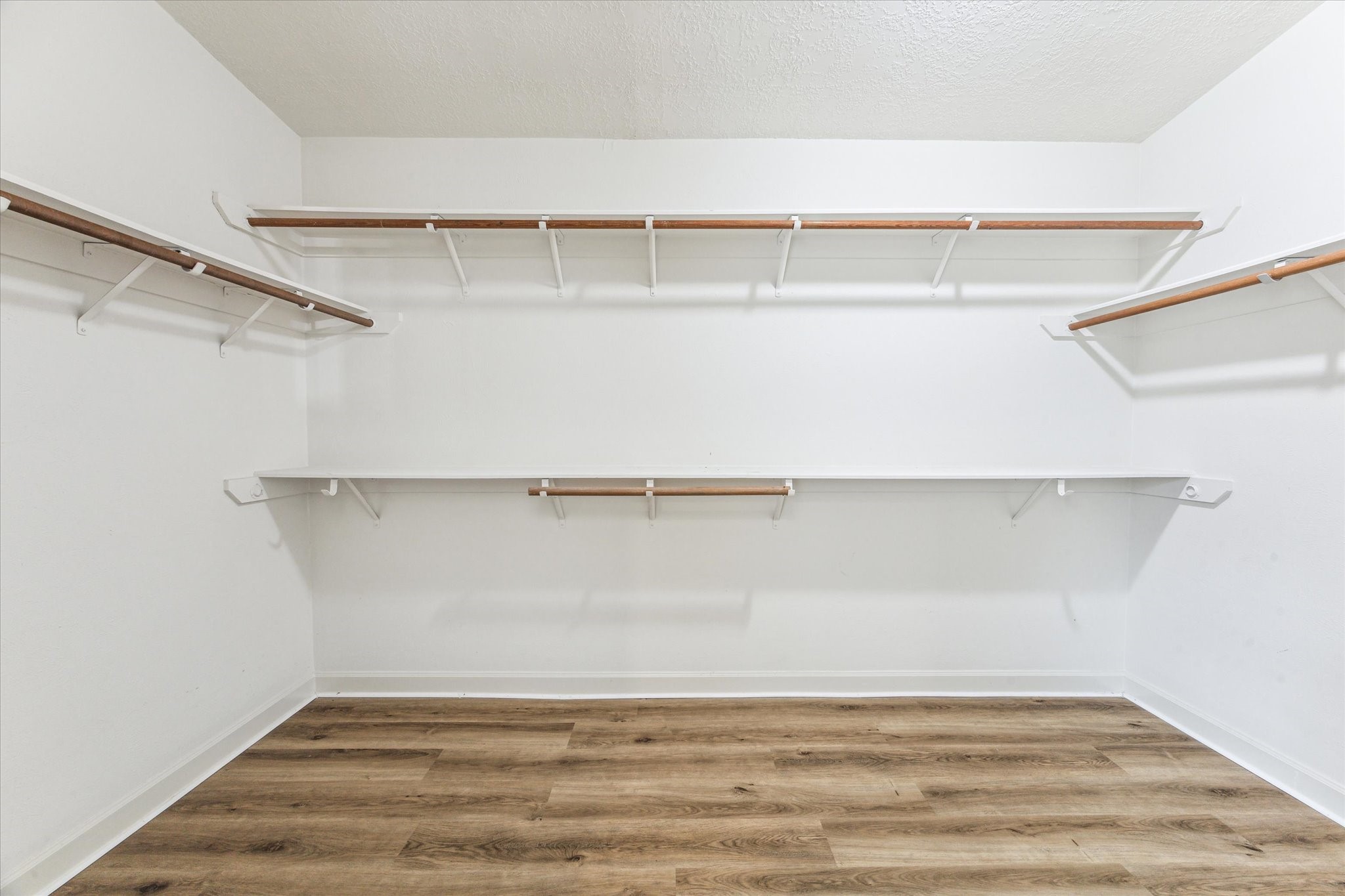 2212 Golden Sails Drive Property Photo 19