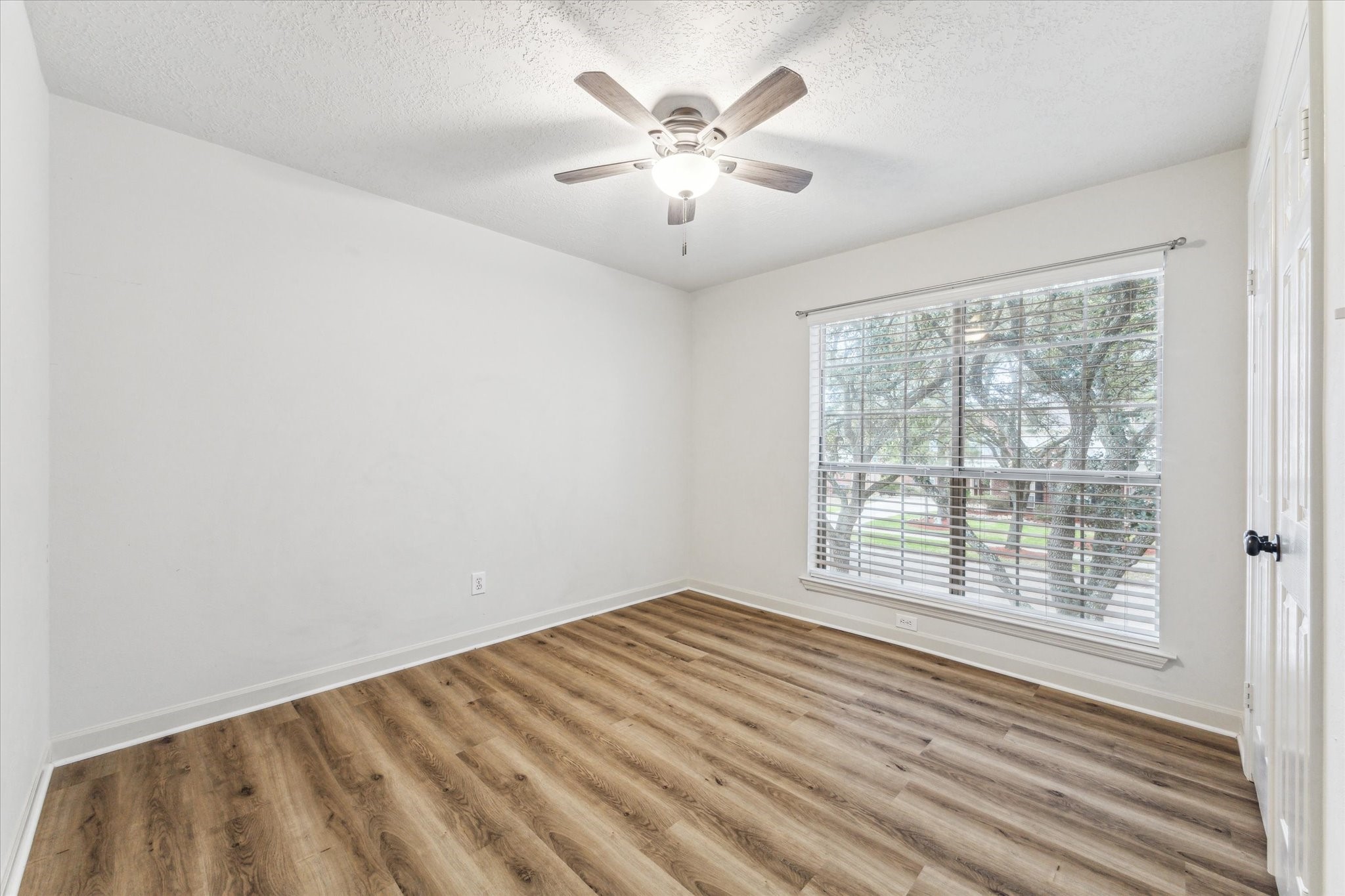 2212 Golden Sails Drive Property Photo 22