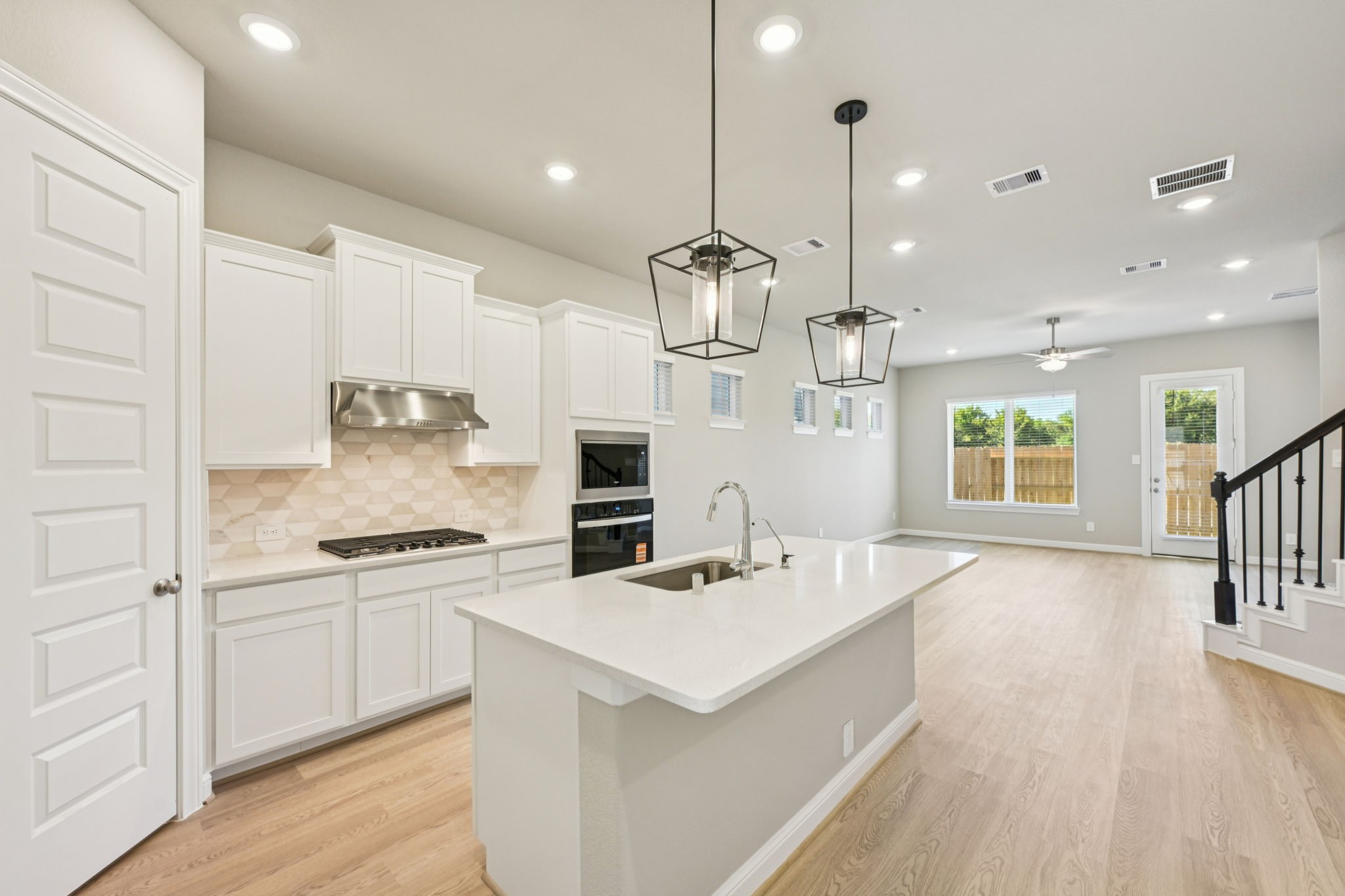 707 Topwater Trail Property Photo 9