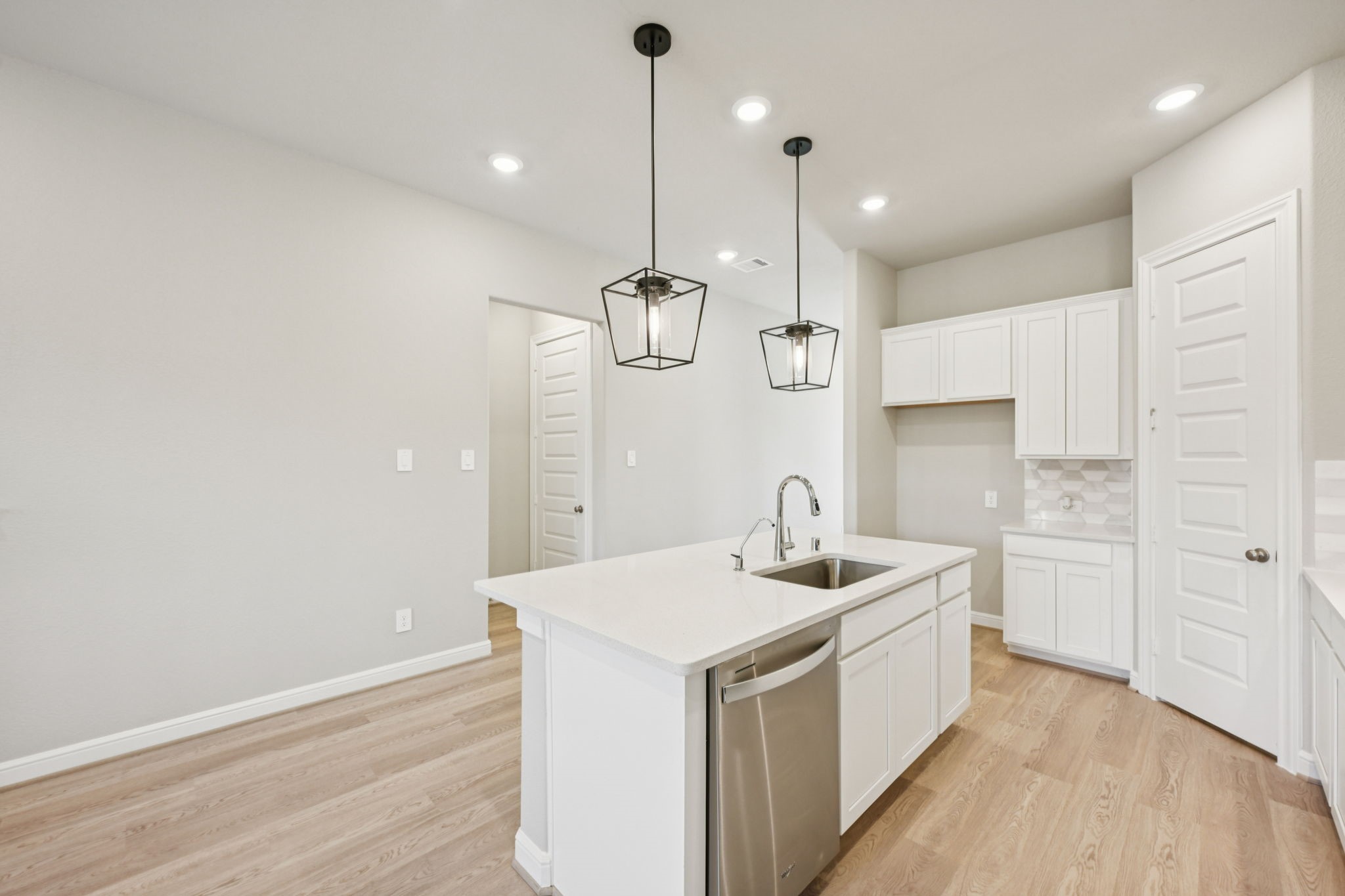 707 Topwater Trail Property Photo 14