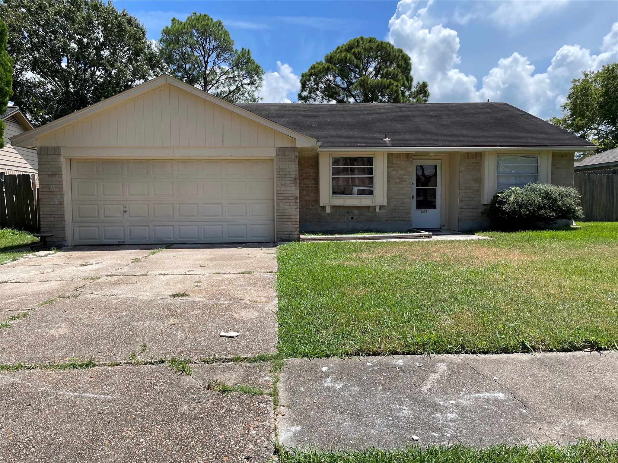 12522 Corning Drive Property Photo 1