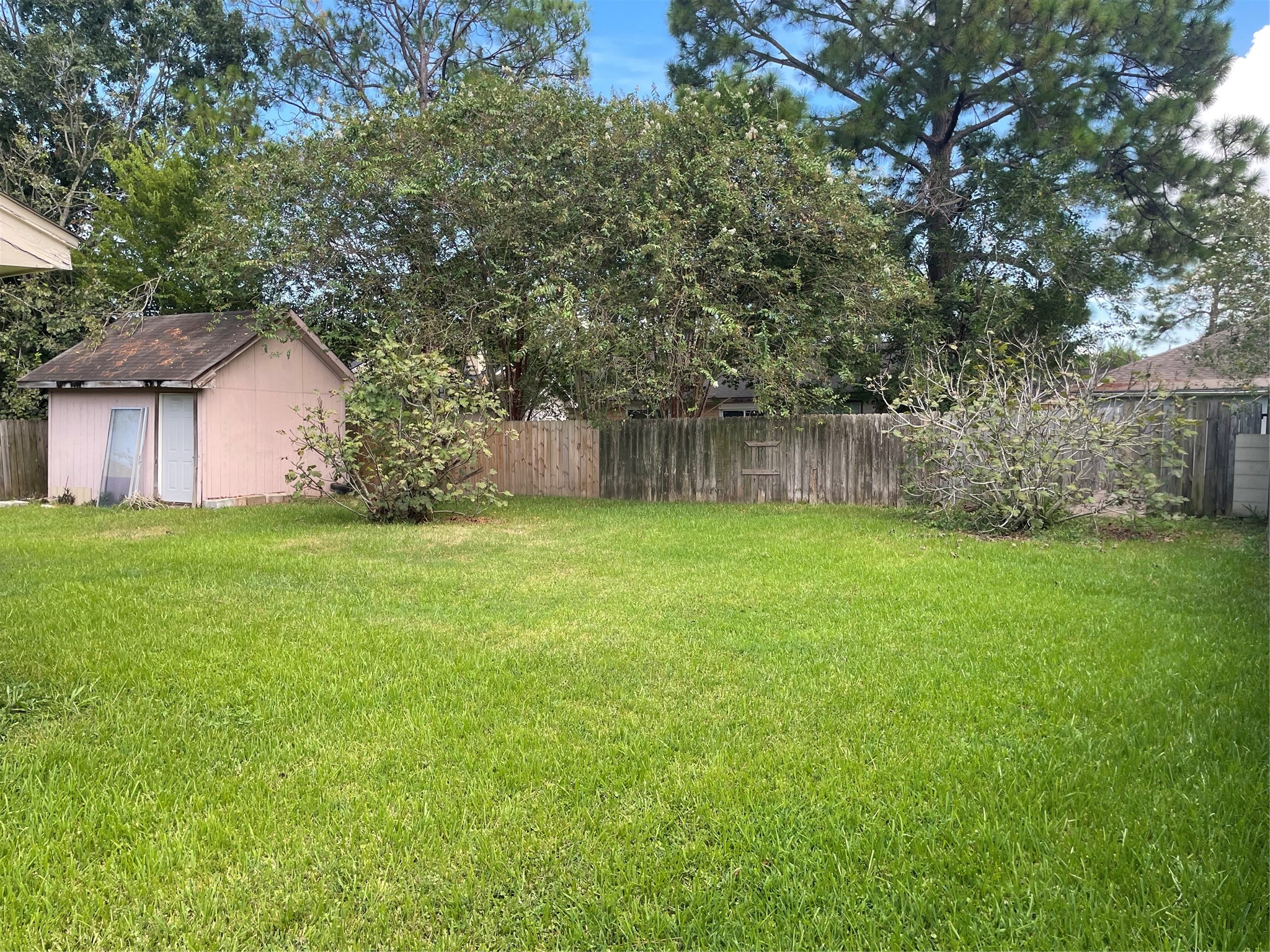 12522 Corning Drive Property Photo 6