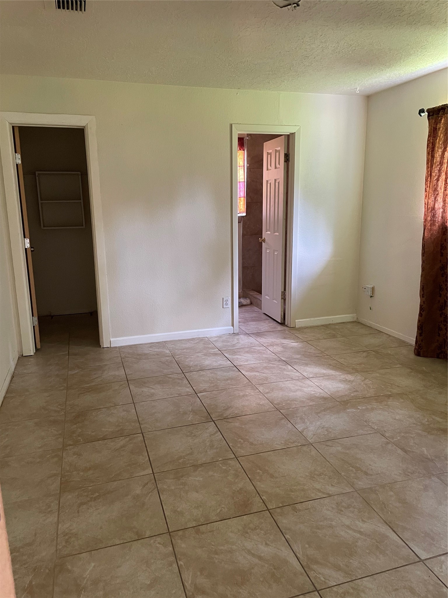 12522 Corning Drive Property Photo 9