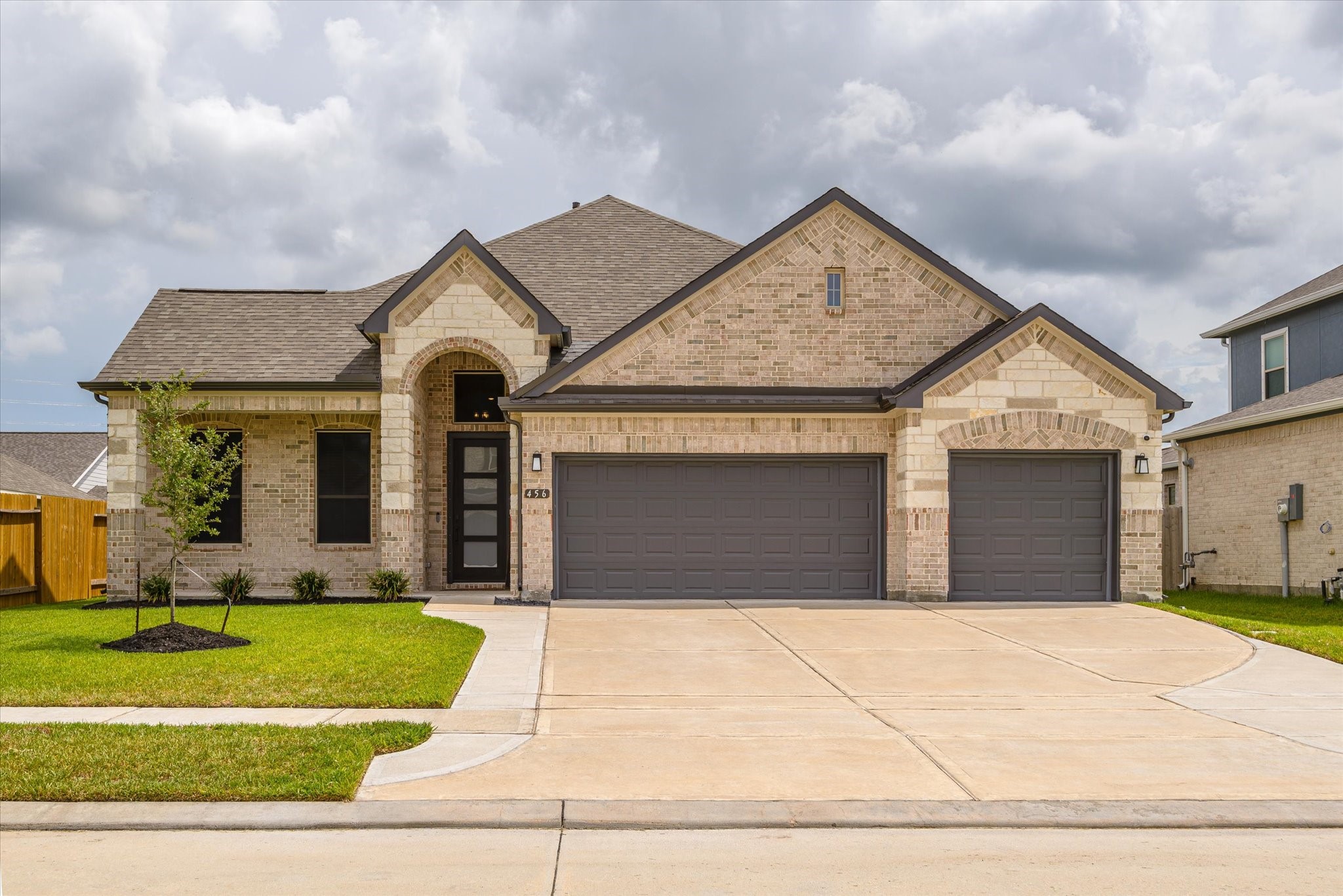 456 Lake Line Drive Property Photo 1