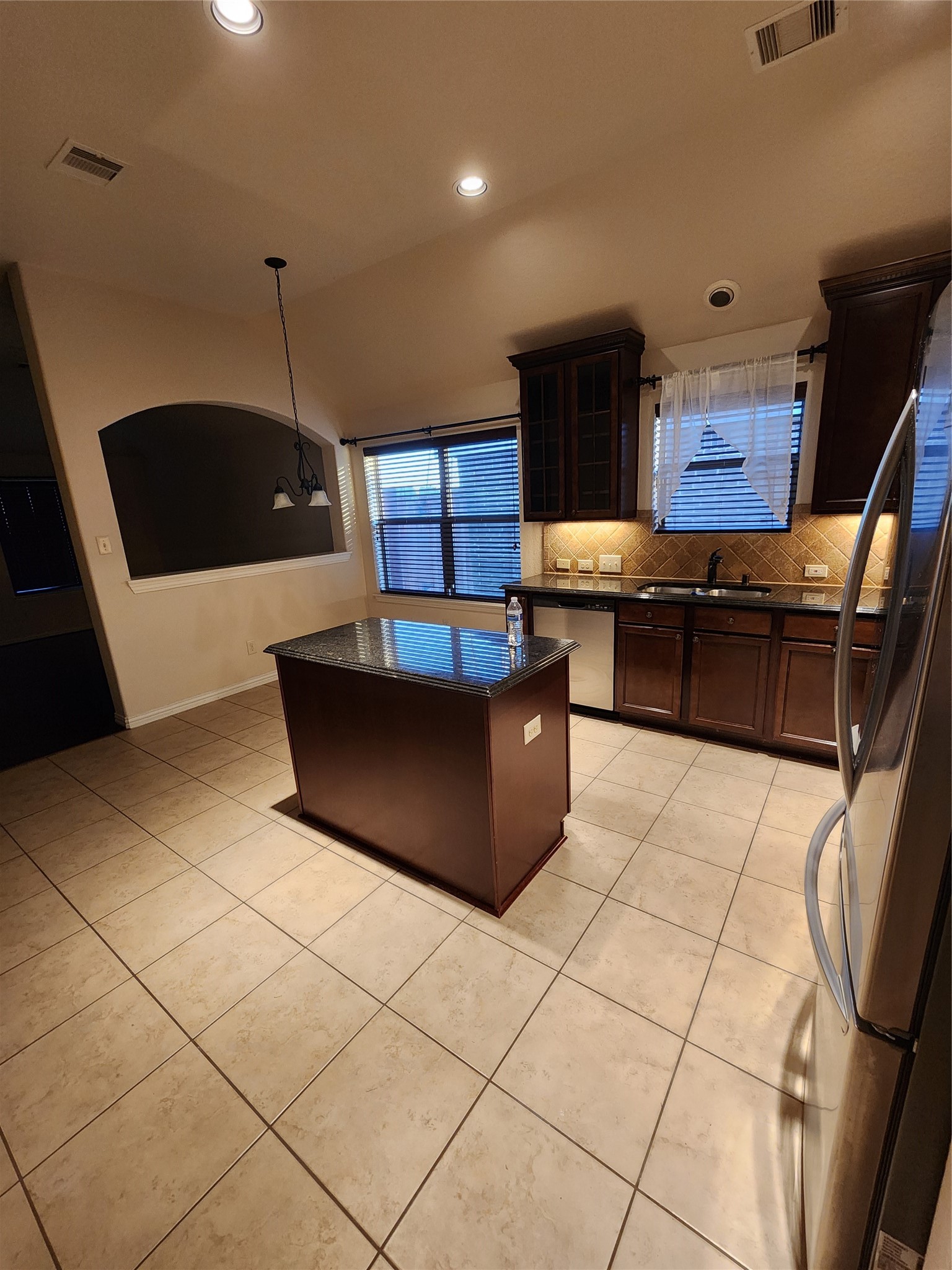 4713 E Meadow Drive Property Photo 7