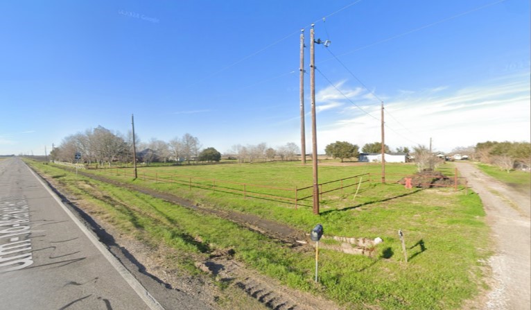 2021 Fm 360 Road Property Photo 1