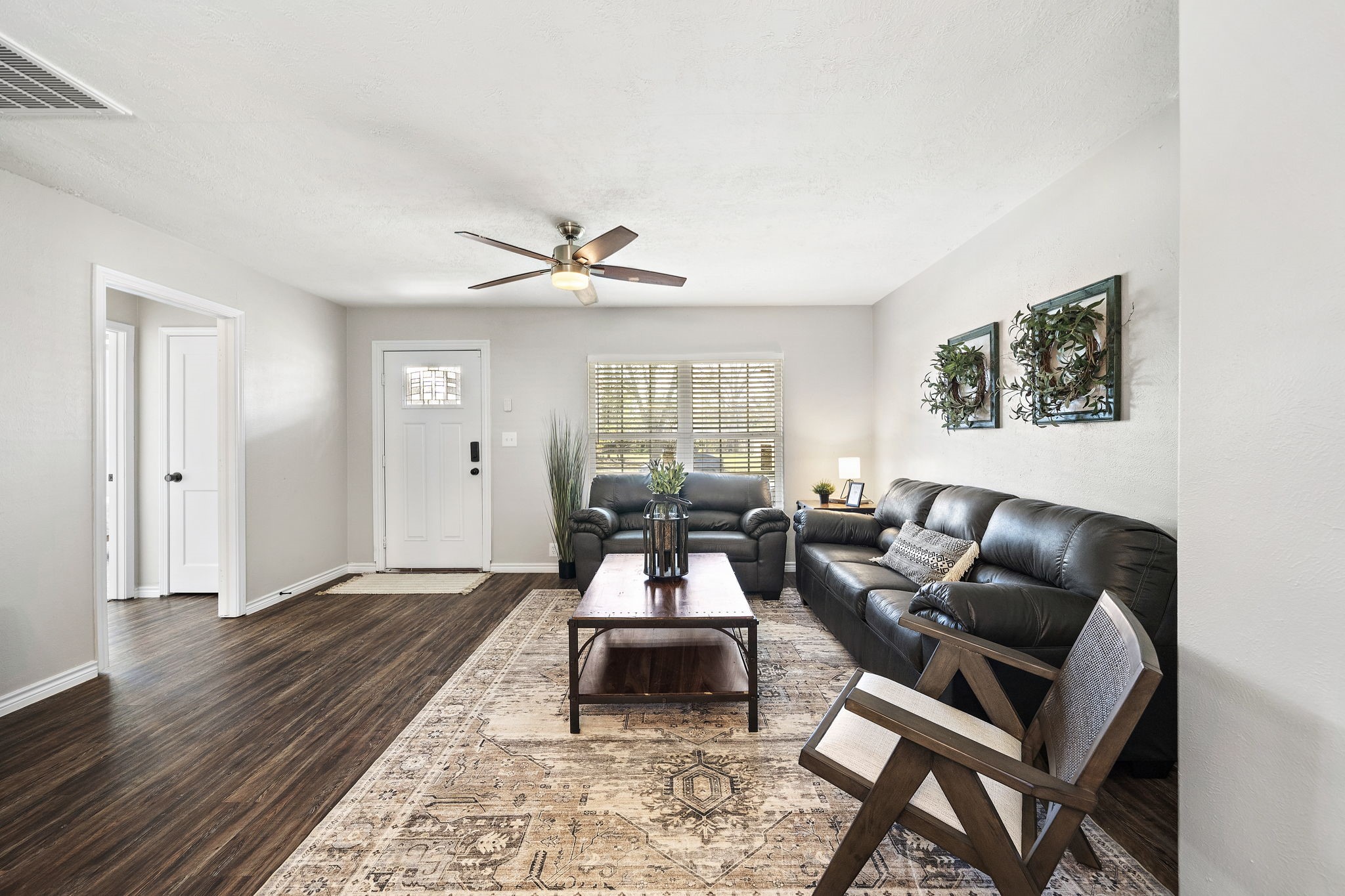 1206 Olive Street Property Photo 4