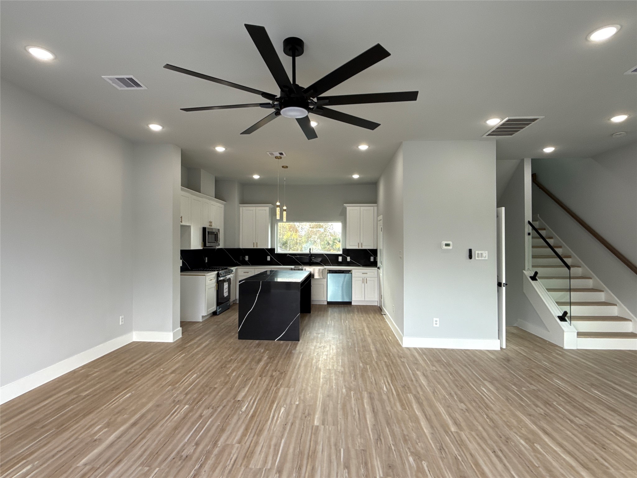 3101 Live Oak Street Property Photo 4