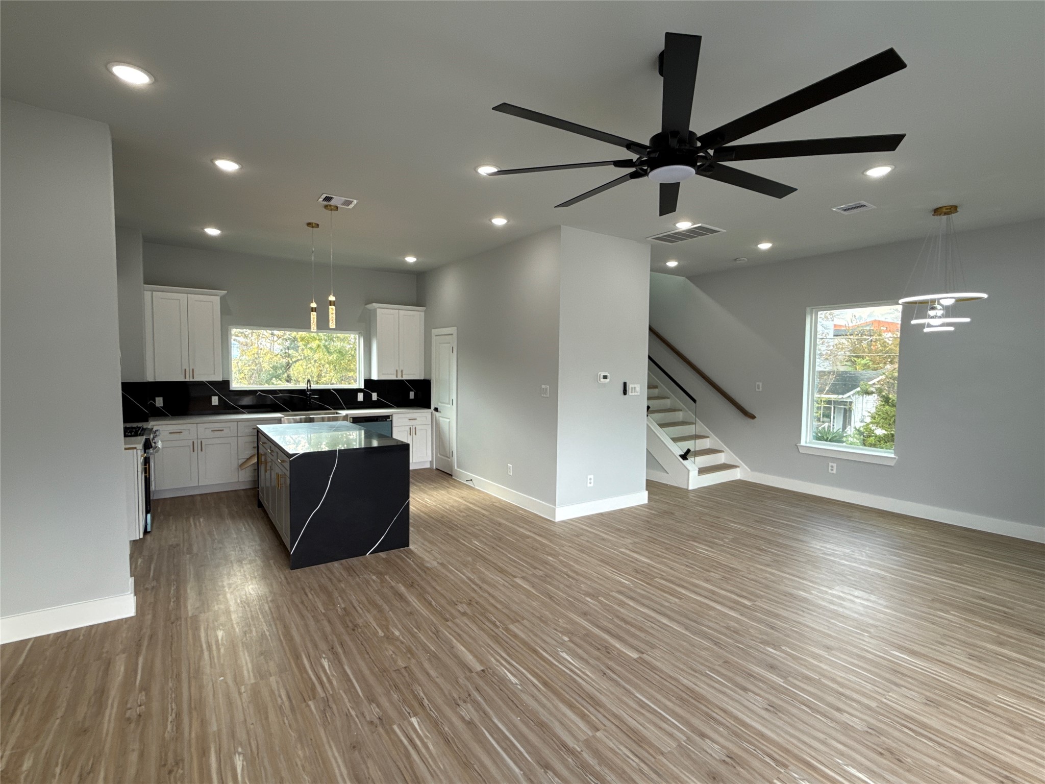 3101 Live Oak Street Property Photo 5