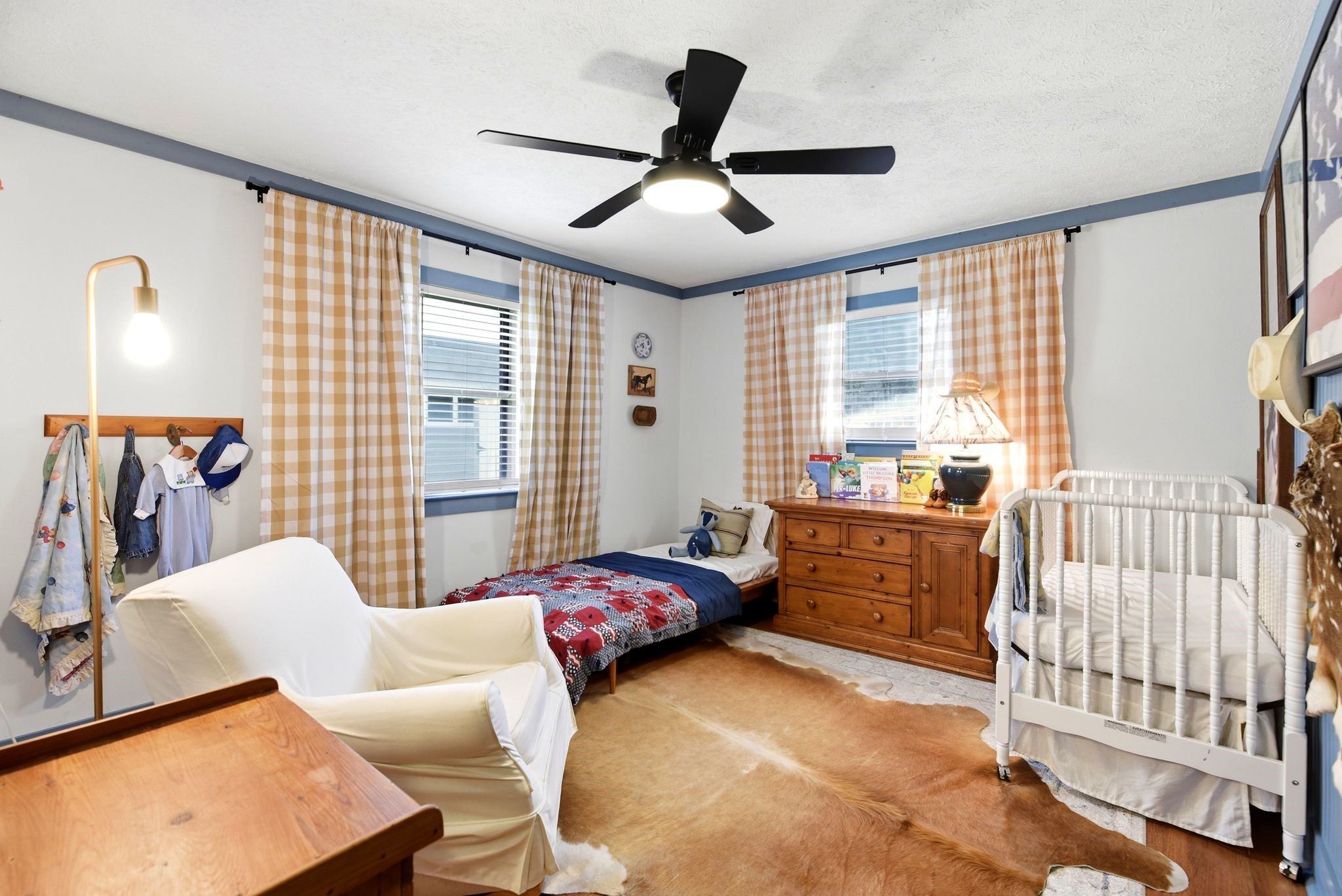 10707 Hillside Drive Property Photo 10