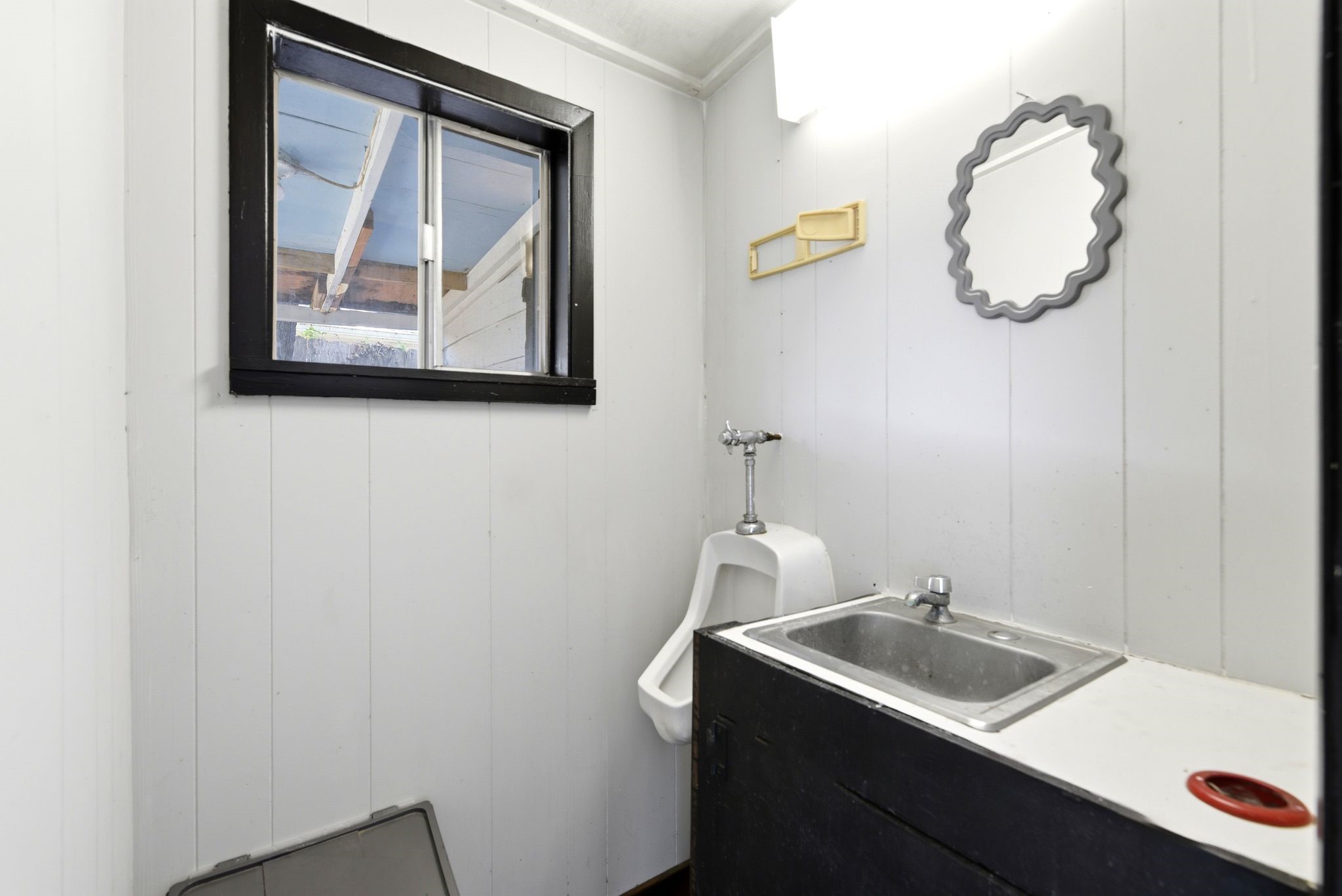 10707 Hillside Drive Property Photo 14