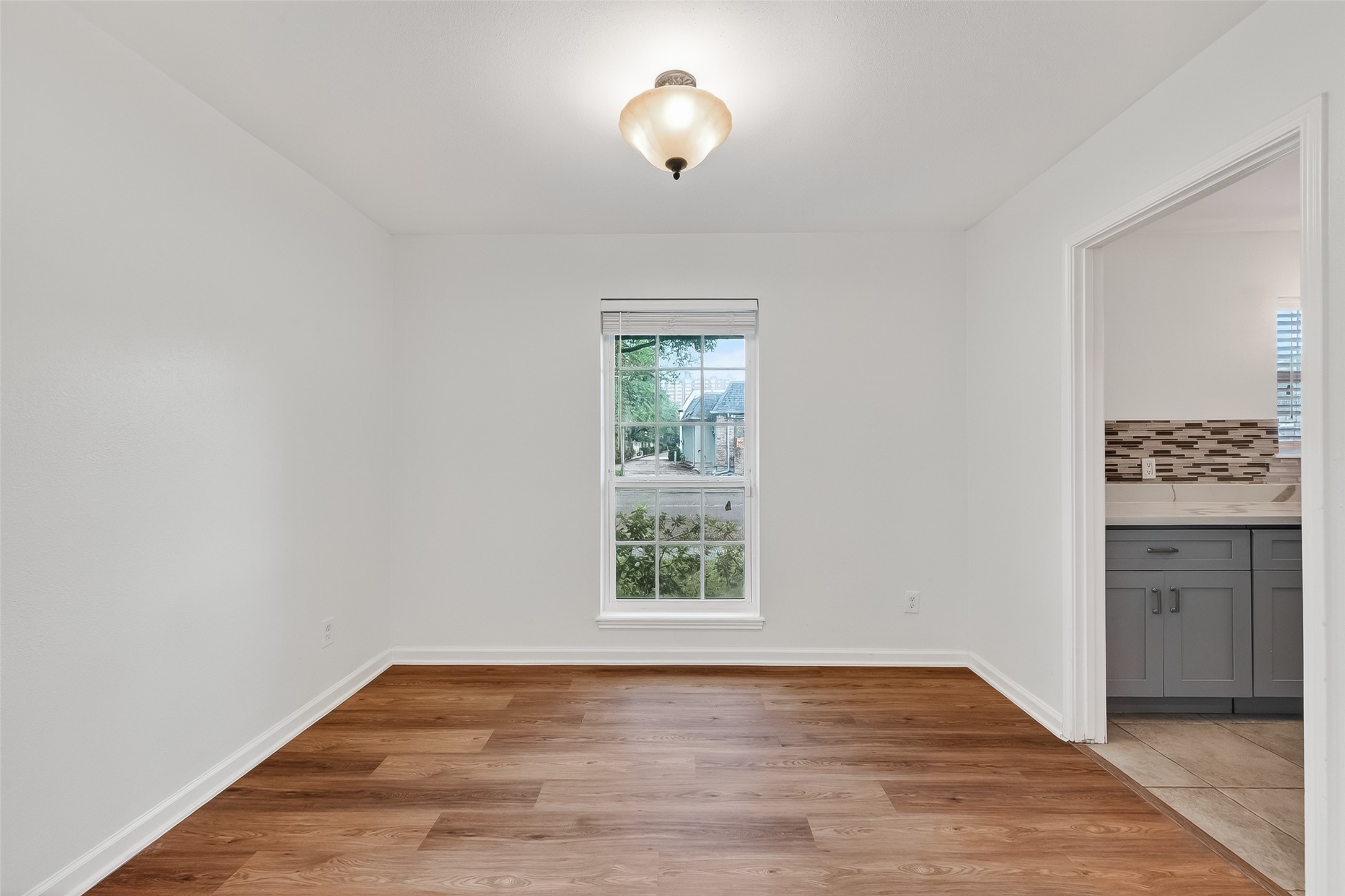500 N Post Oak Lane Property Photo 10